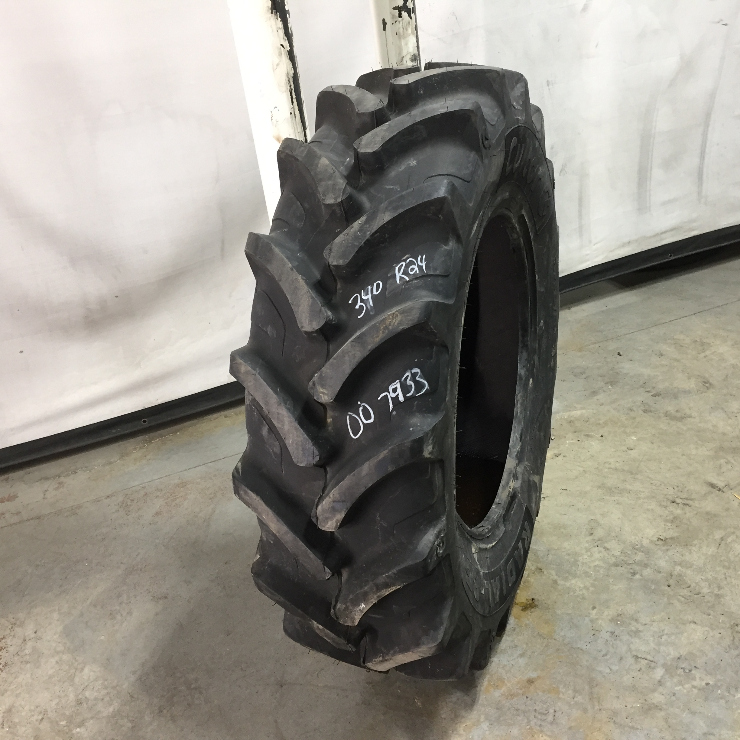 340/85R24 Cultor Radial-85 R-1W Tire 007933