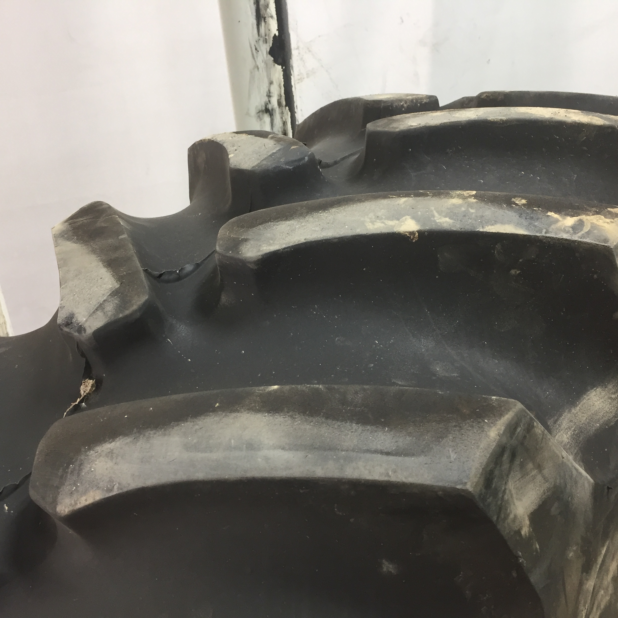 23.1/-26 Firestone Super All Traction 23 R-1 Tire 007940