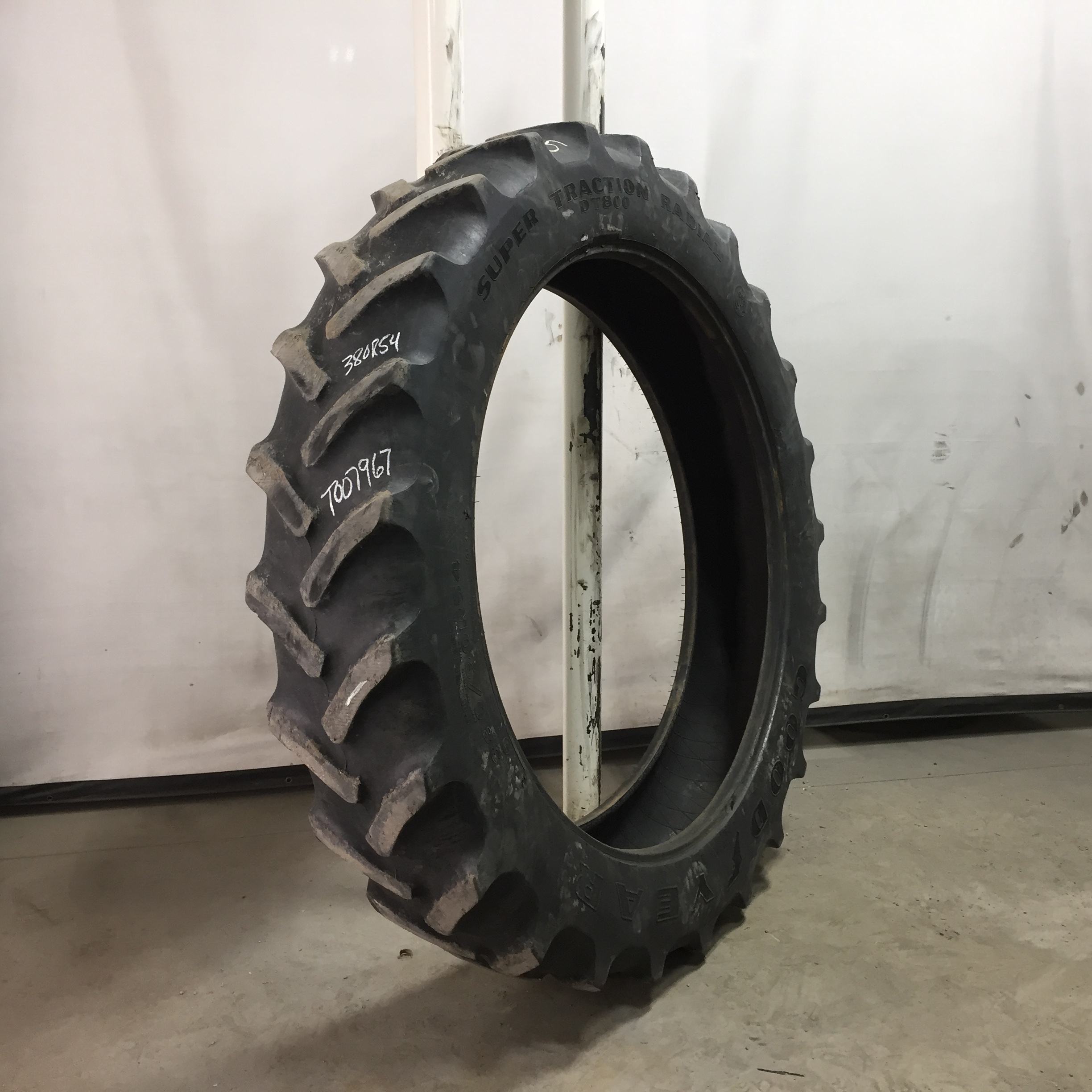 380/90R54 Goodyear Farm DT800 Super Traction R-1W Tire T007967