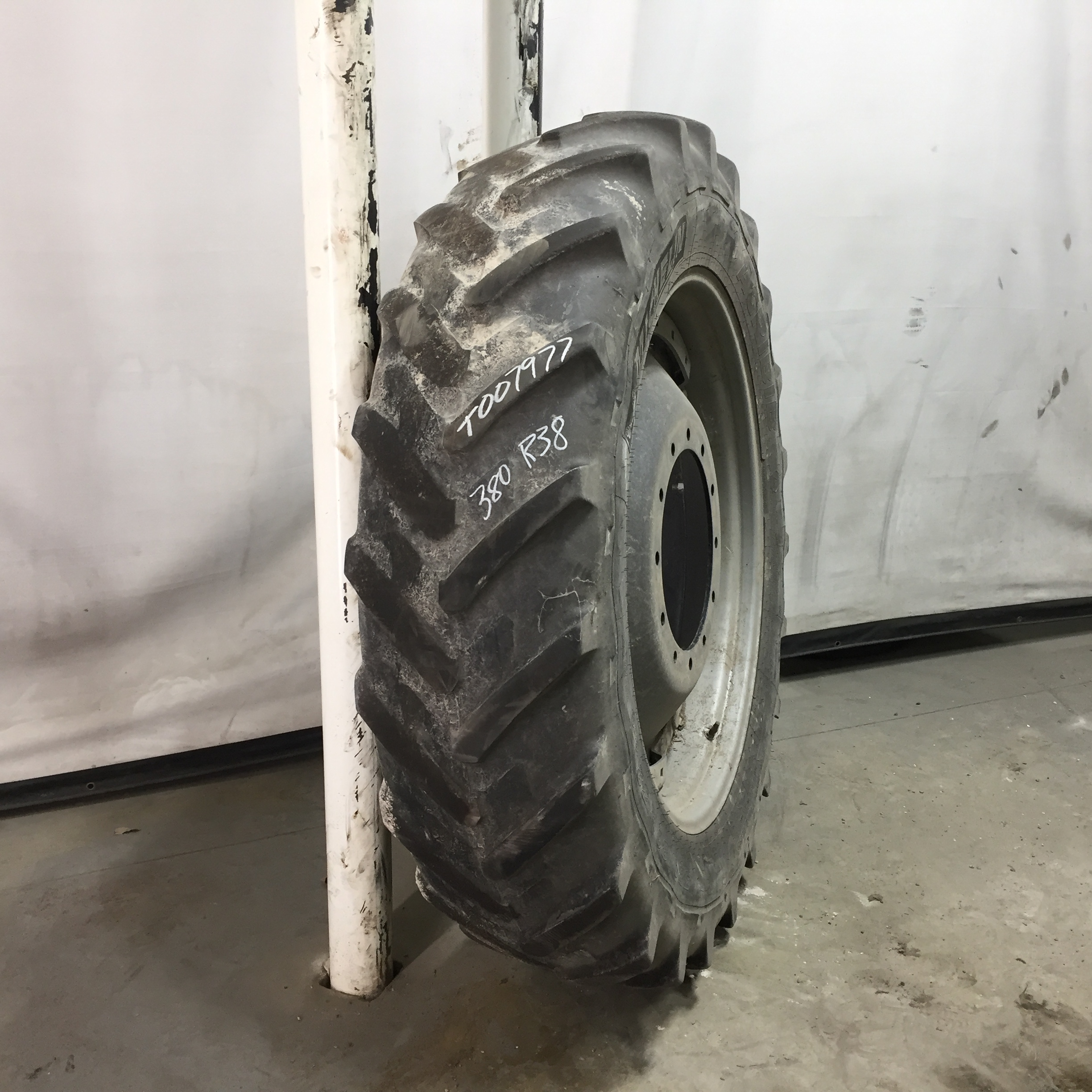 380/80R38 Michelin AgriBib R-1W Waffle Wheel (Groups of 3 bolts) Tire-Wheel Assembly T007977