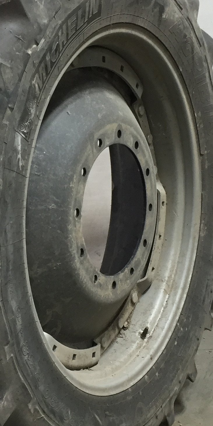 Waffle Wheel (Groups of 3 bolts) WT007977