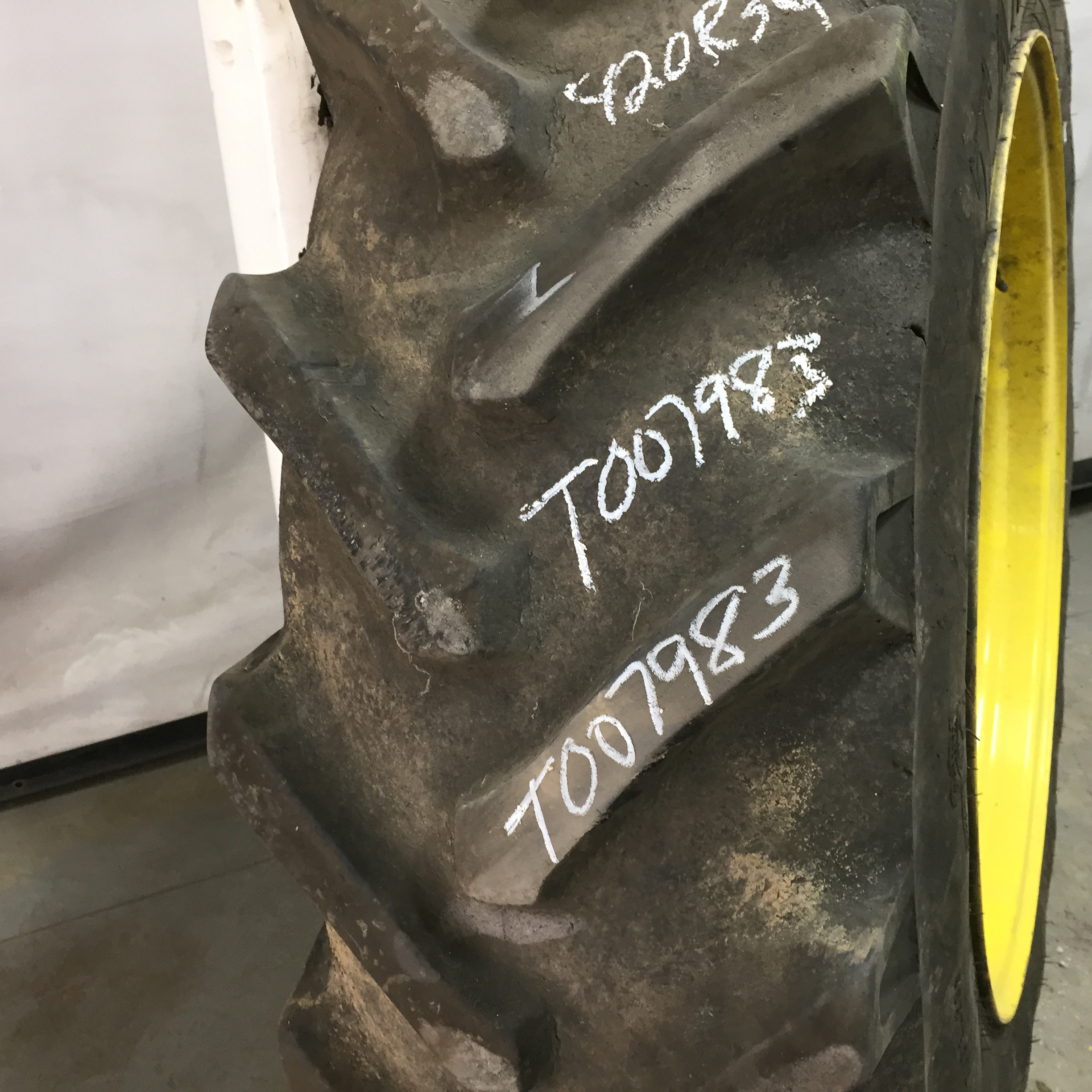 420/85R34 Titan Farm AG49M Radial R-1W Tire RT007983