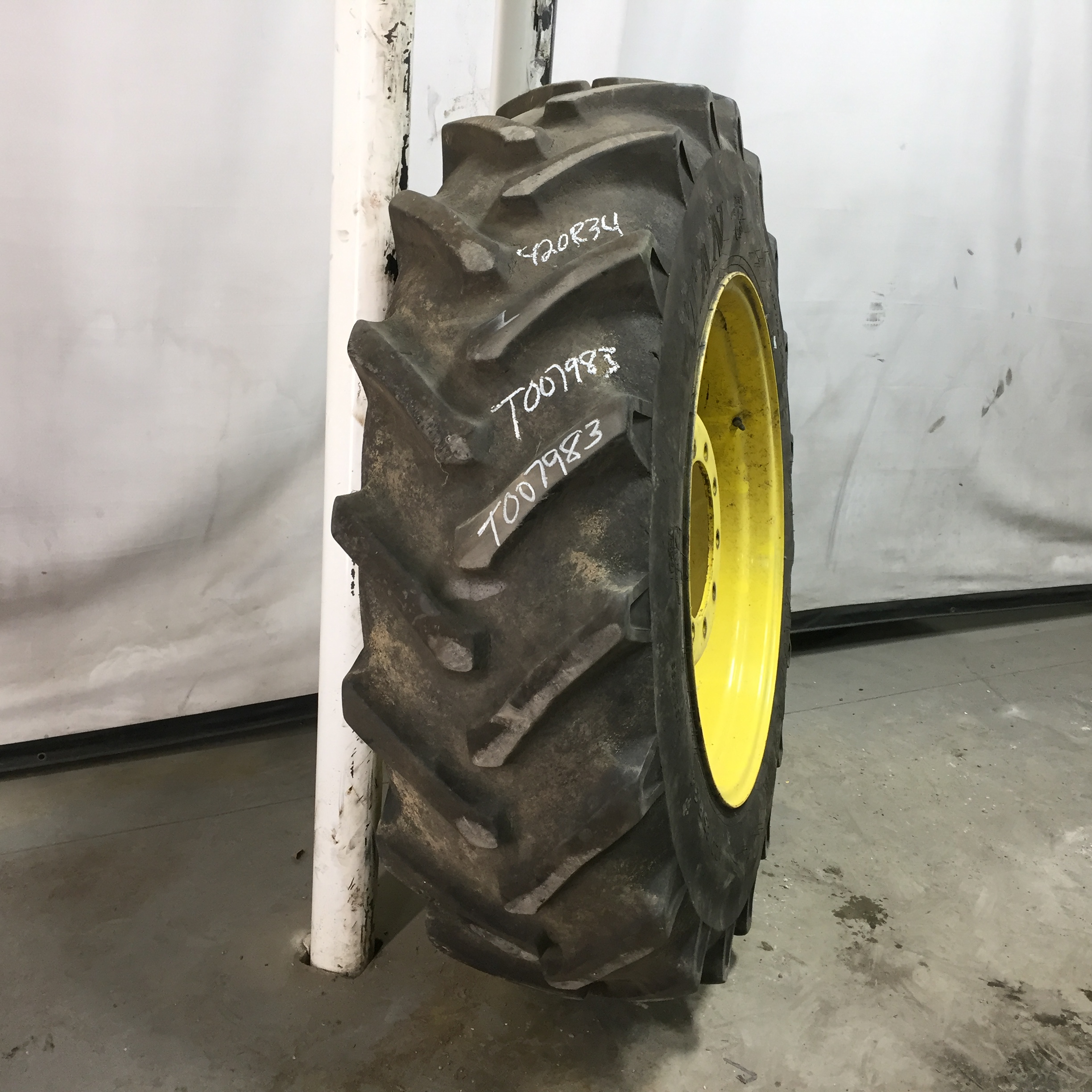 420/85R34 Titan Farm AG49M Radial R-1W Tire RT007983