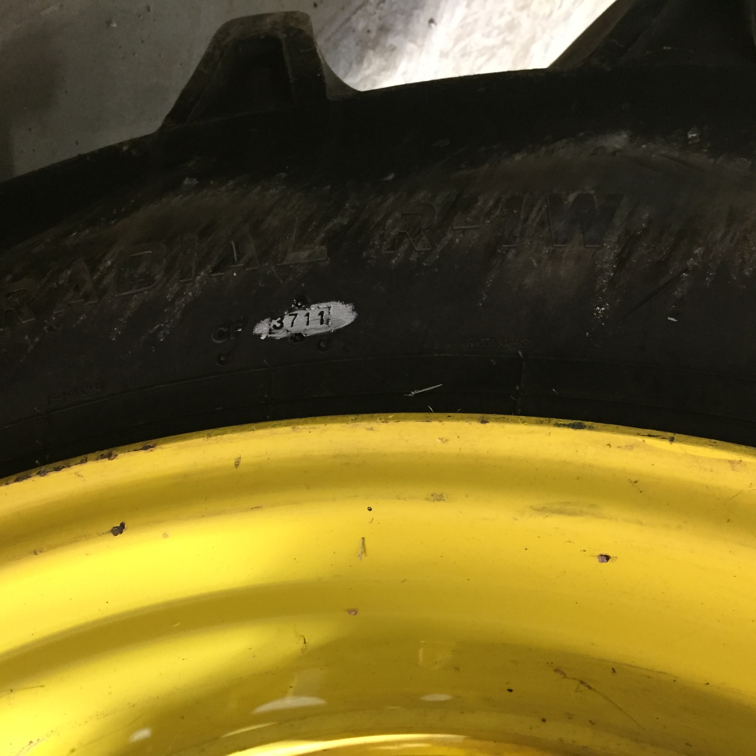 420/85R34 Titan Farm AG49M Radial R-1W Tire RT007984