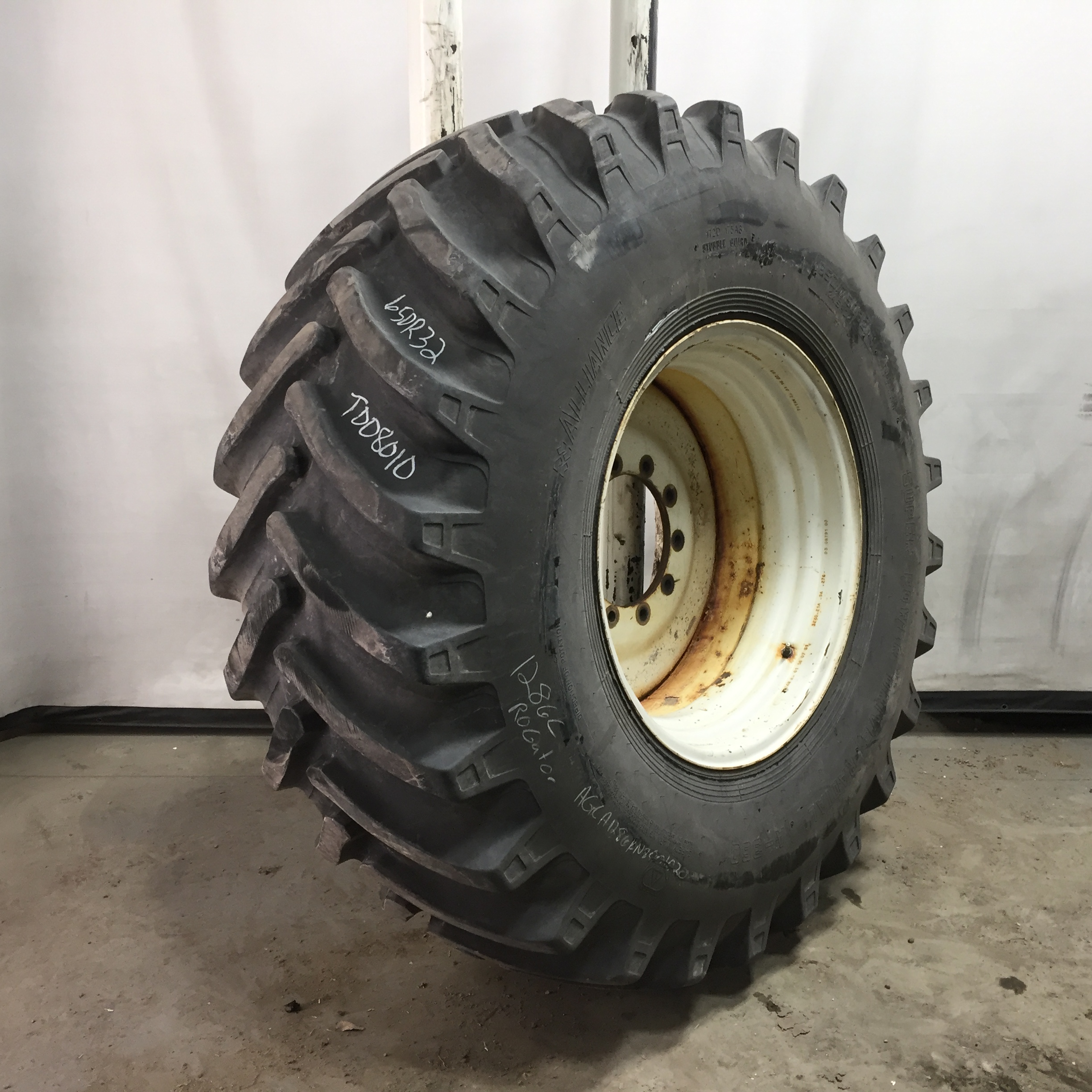 650/75R32 Alliance 360 Super Power Drive R-1+ (R-1C) Tire RT008010