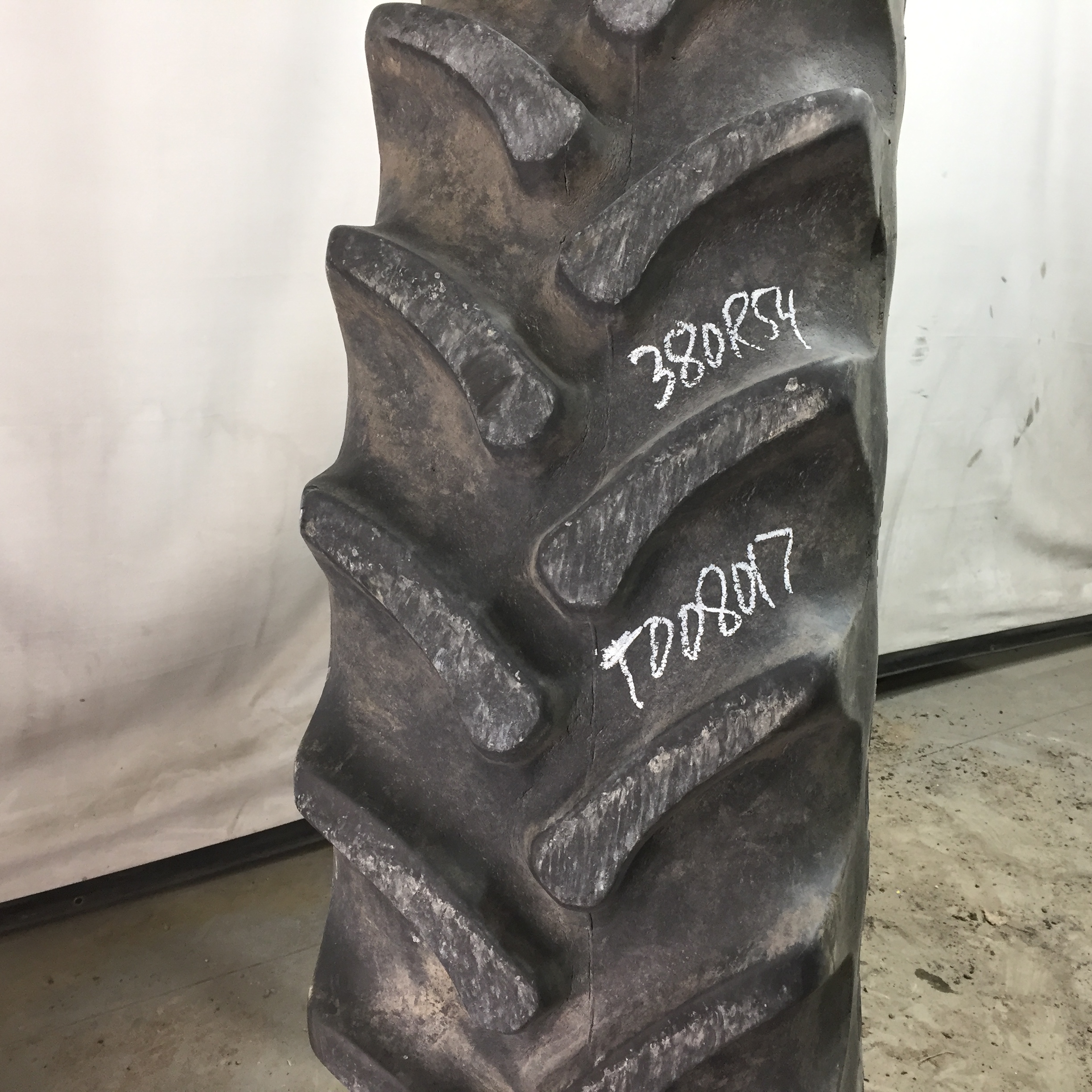 380/90R54 Firestone Radial 9000 R-1W Tire T008017