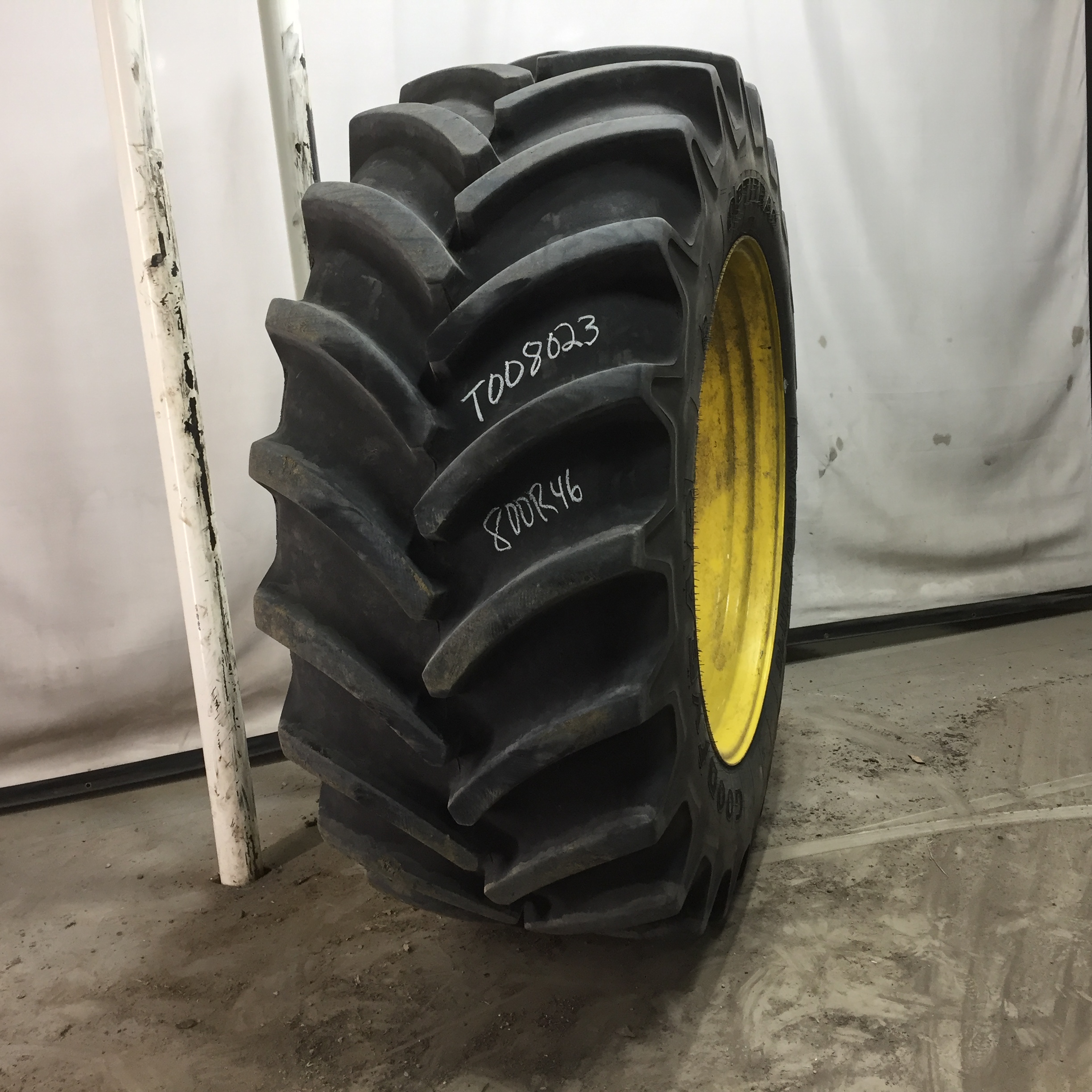 800/55R46 Goodyear Farm DT830 Optitrac R-1W Tire-Wheel Assembly T008023