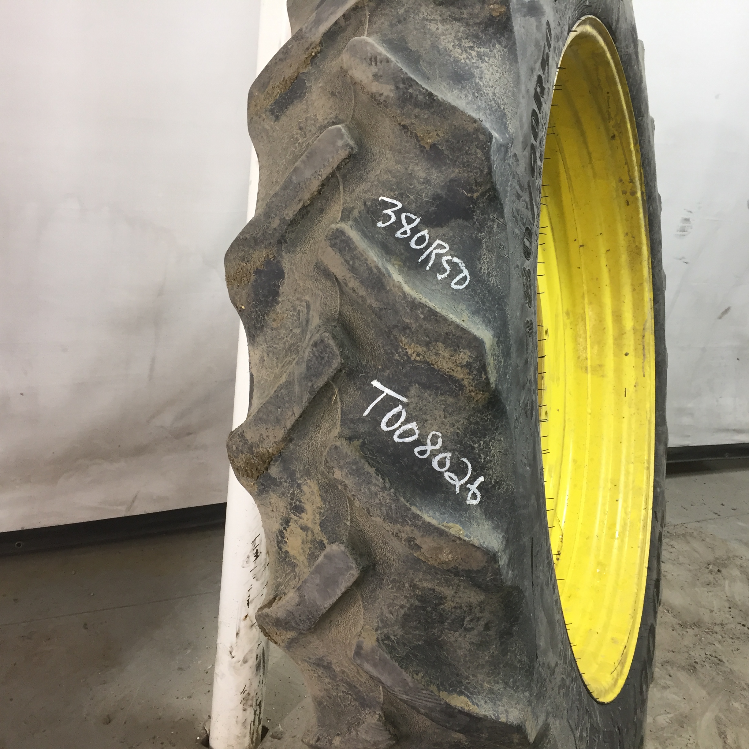 380/90R50 Goodyear Farm DT800 Optitrac R-1W Tire RT008026