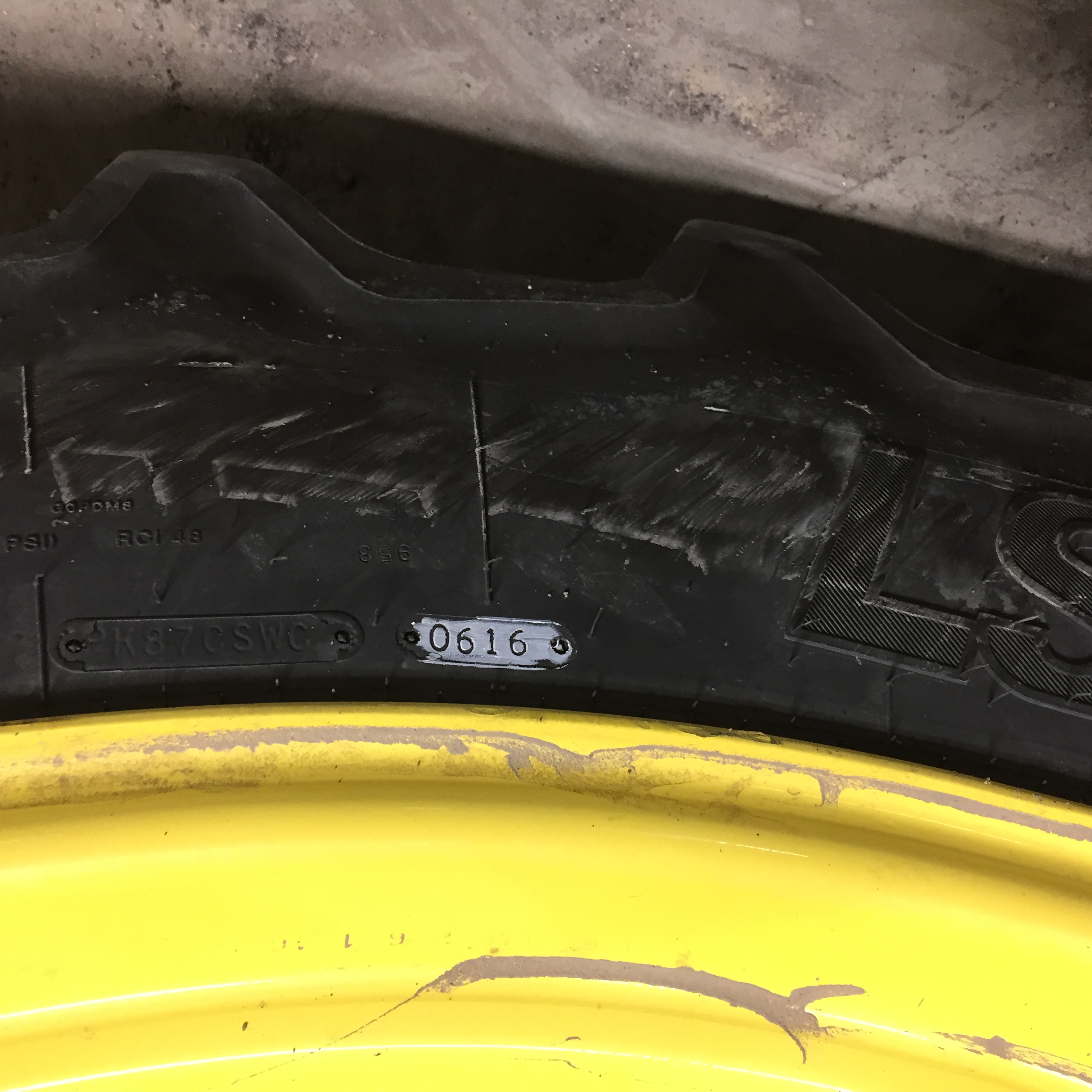 800/55R46 Goodyear Farm DT830 Optitrac R-1W Tire RT008027