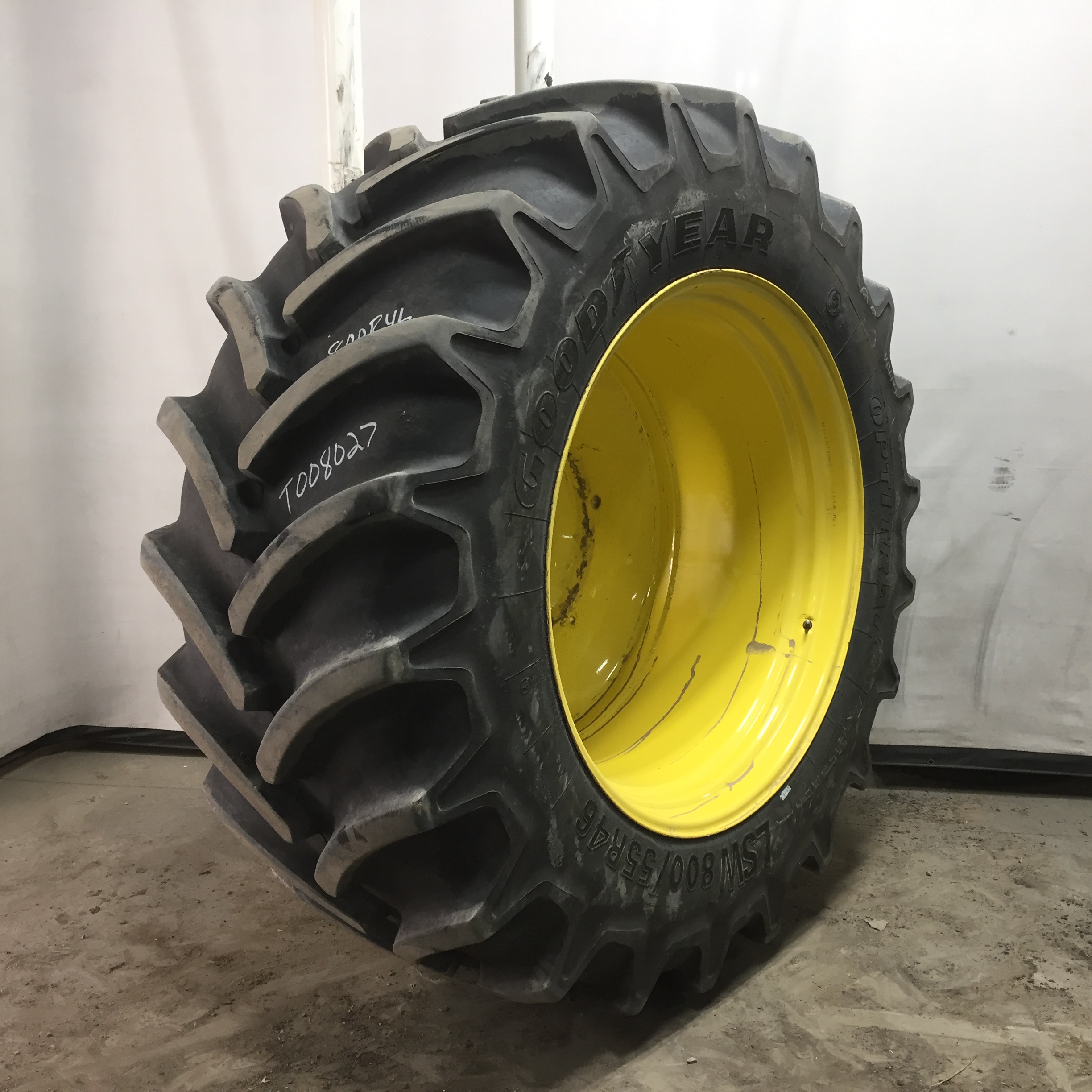 800/55R46 Goodyear Farm DT830 Optitrac R-1W Tire-Wheel Assembly T008027