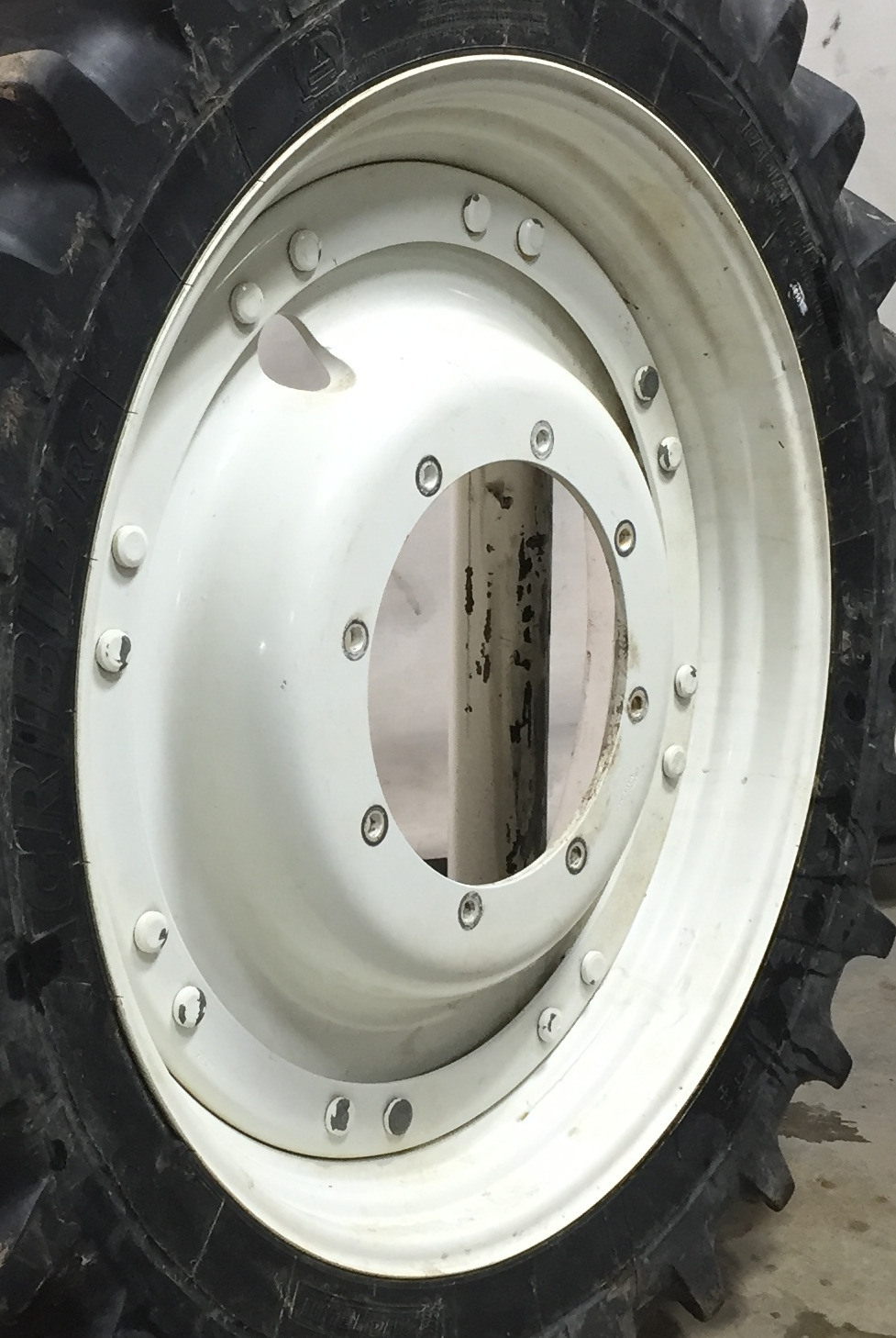 38''D x 10''W Stub Disc (groups of 2 bolts) Wheel WT008044RIM