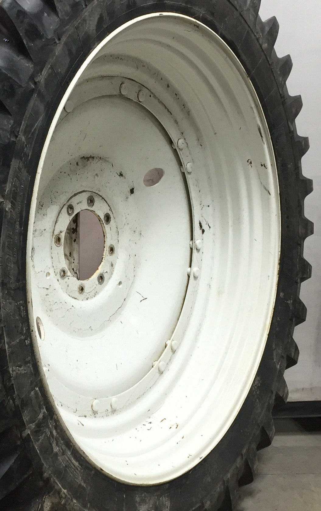 50''-54'' Stub Disc (groups of 2 bolts) Rim Center WT008046CTR