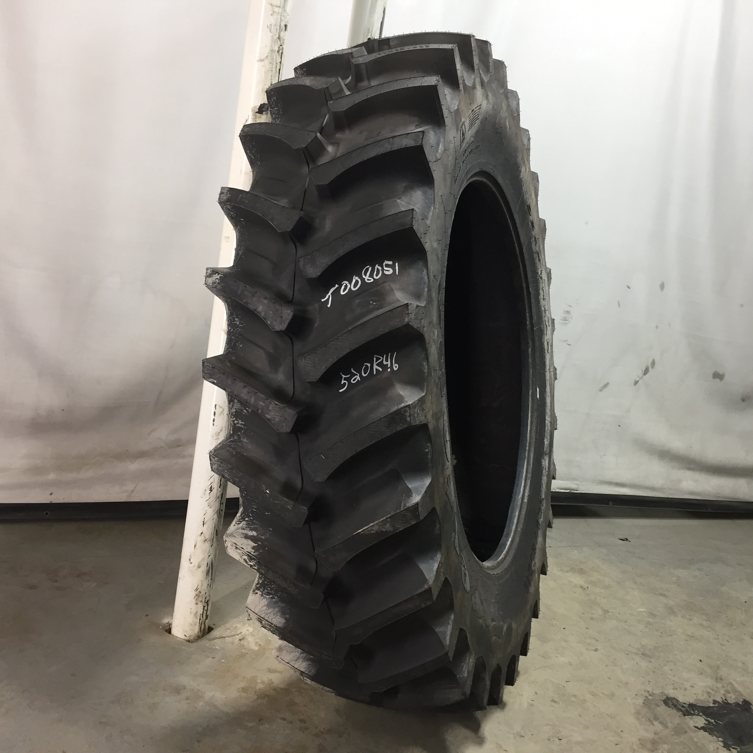 520/85R46 Firestone Radial Deep Tread 23 R-1W Tire T008051