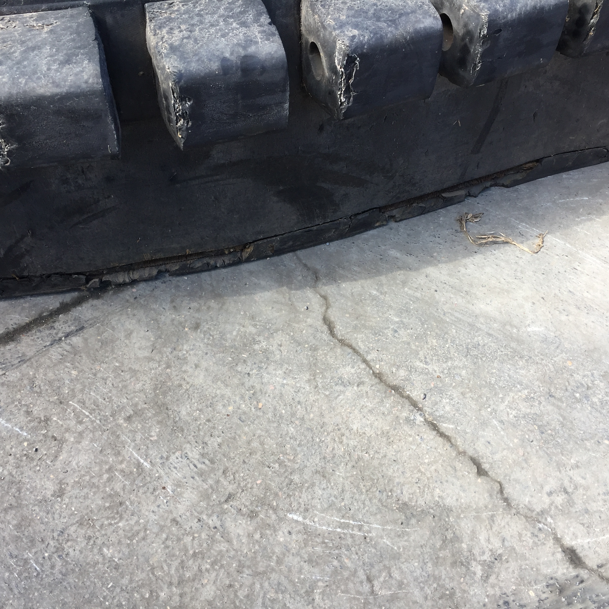 30'' Camoplast 5500 Track for AGCO Challenger MT800 T008038