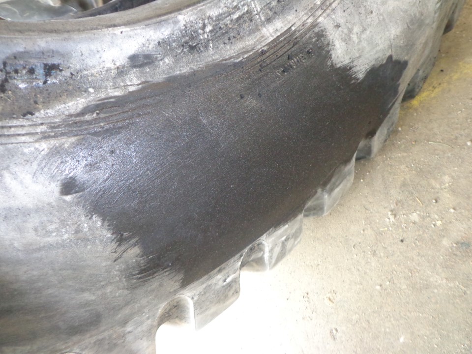 14.00/-25 American Farmer (STA) American Carrier E-3/L-3 Tire 006284-Z