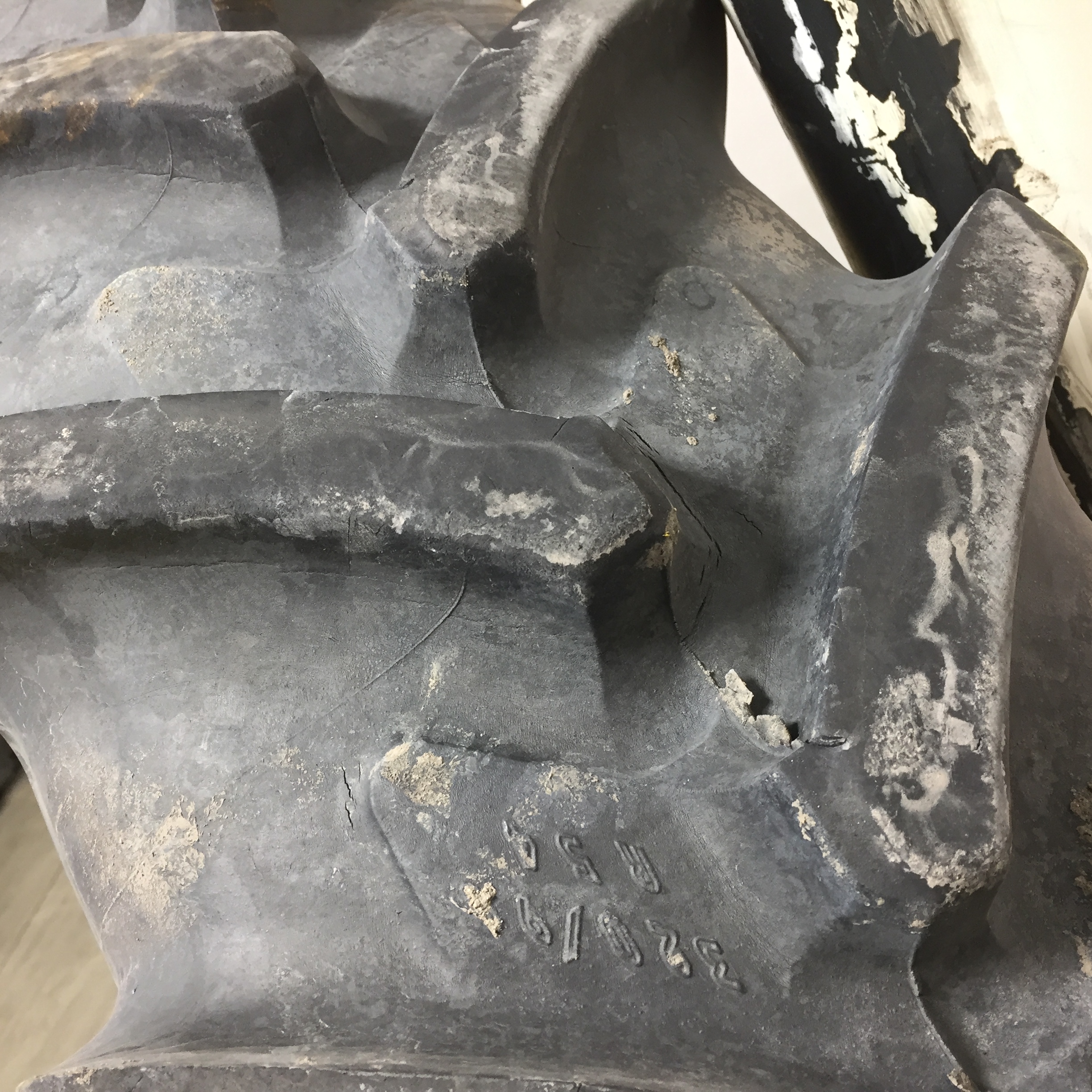 320/90R54 Michelin AgriBib Row Crop R-1W Tire RT008072