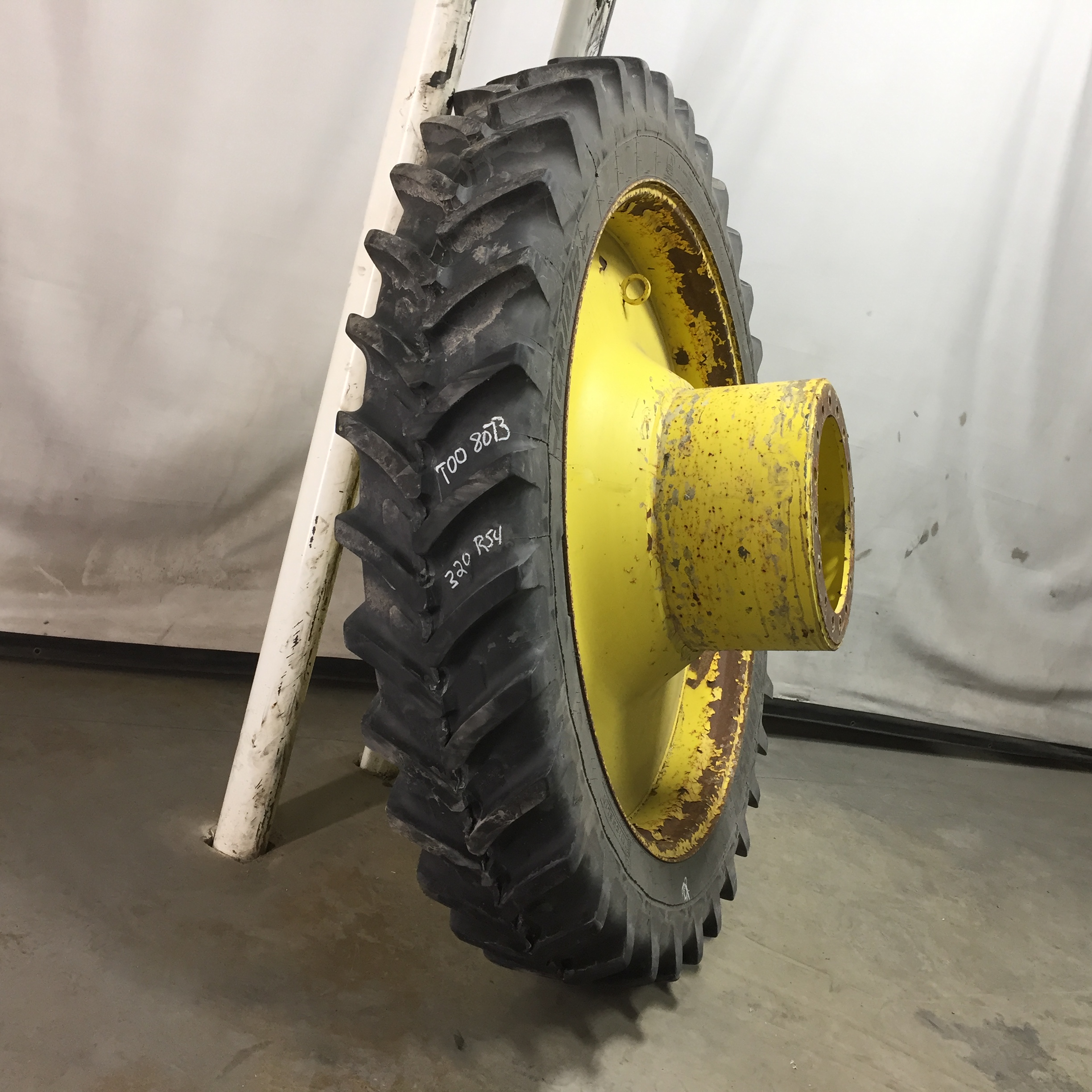 320/90R54 Michelin AgriBib Row Crop R-1W Tire-Wheel Assembly T008073