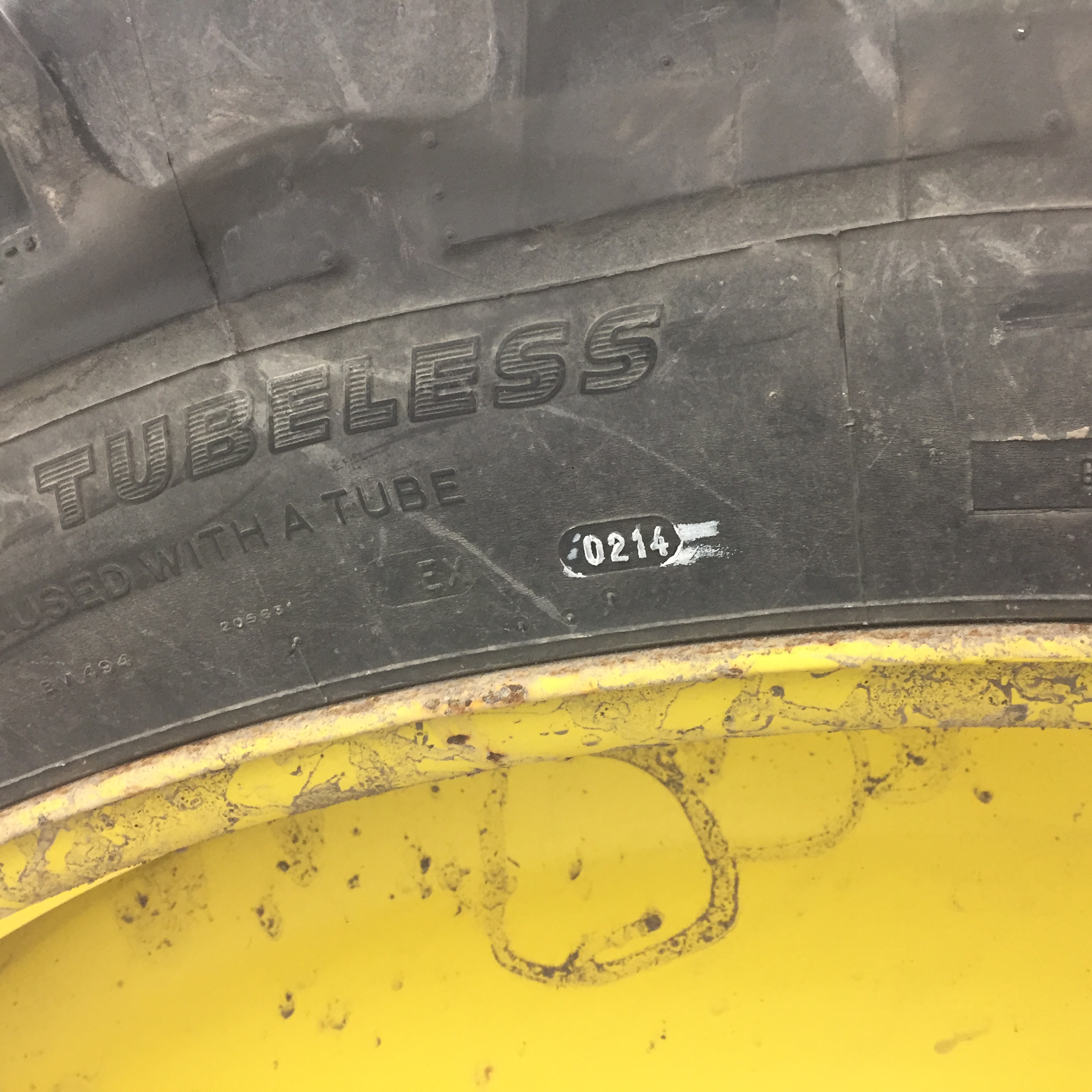 320/90R54 Michelin AgriBib Row Crop R-1W Tire-Wheel Assembly T008074