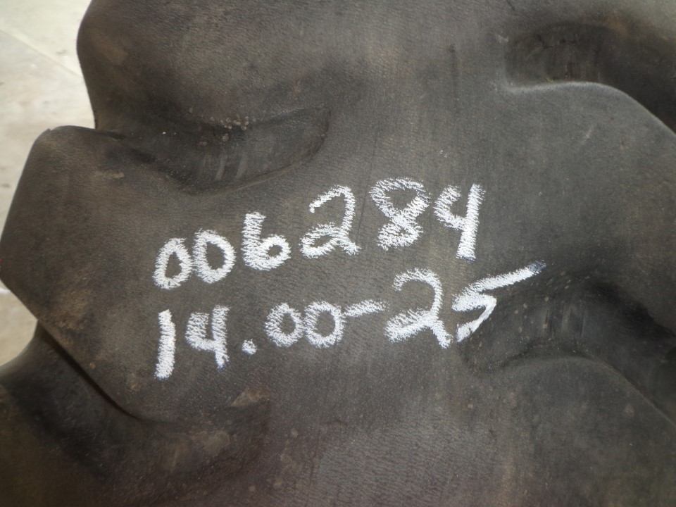 14.00/-25 American Farmer (STA) American Carrier E-3/L-3 Tire 006284-Z