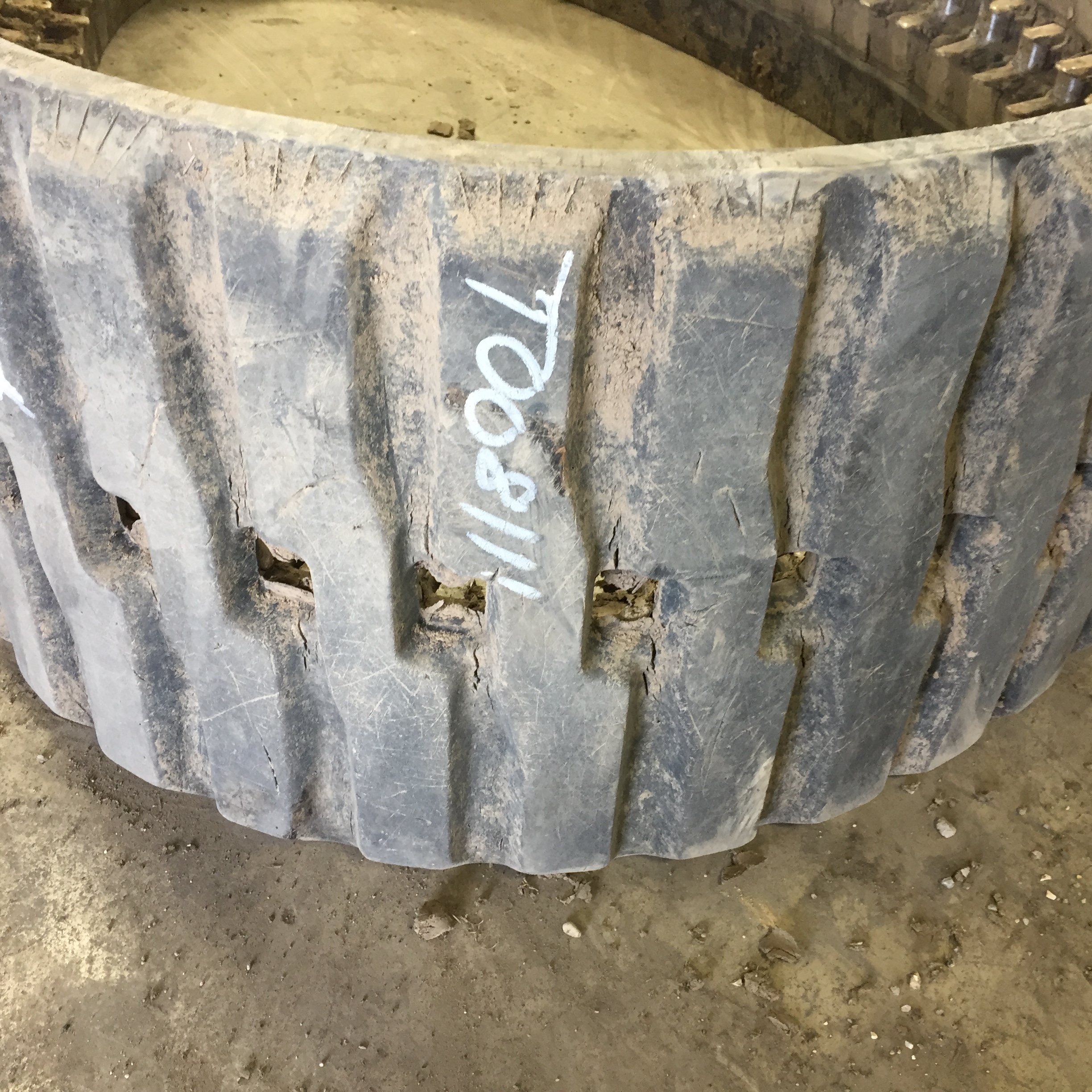 18'' HiQual MultiBar Track for Rubber Track Machine T008111