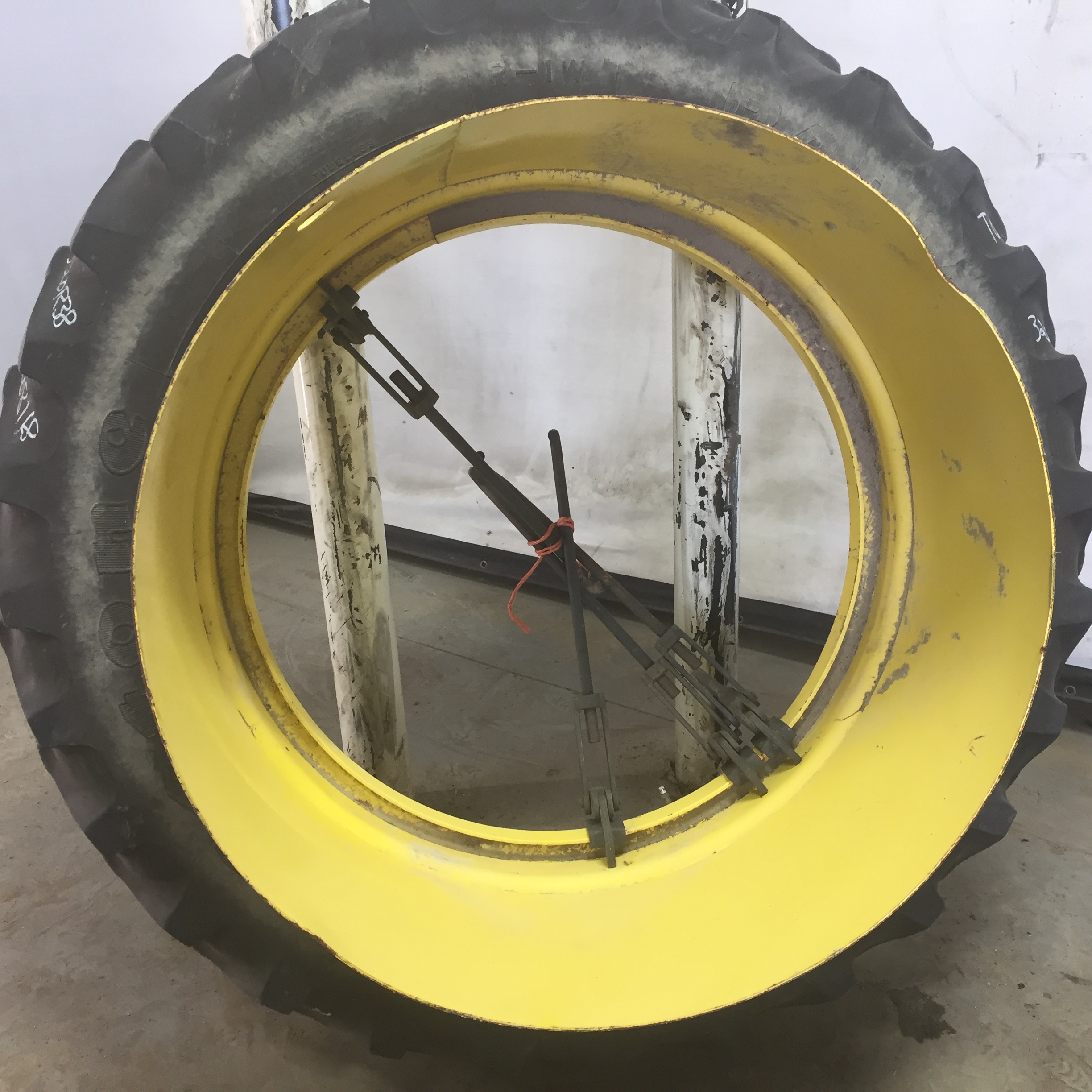 38''D x 10''W Band Dual "T" Rail w/14" band Wheel WT008118