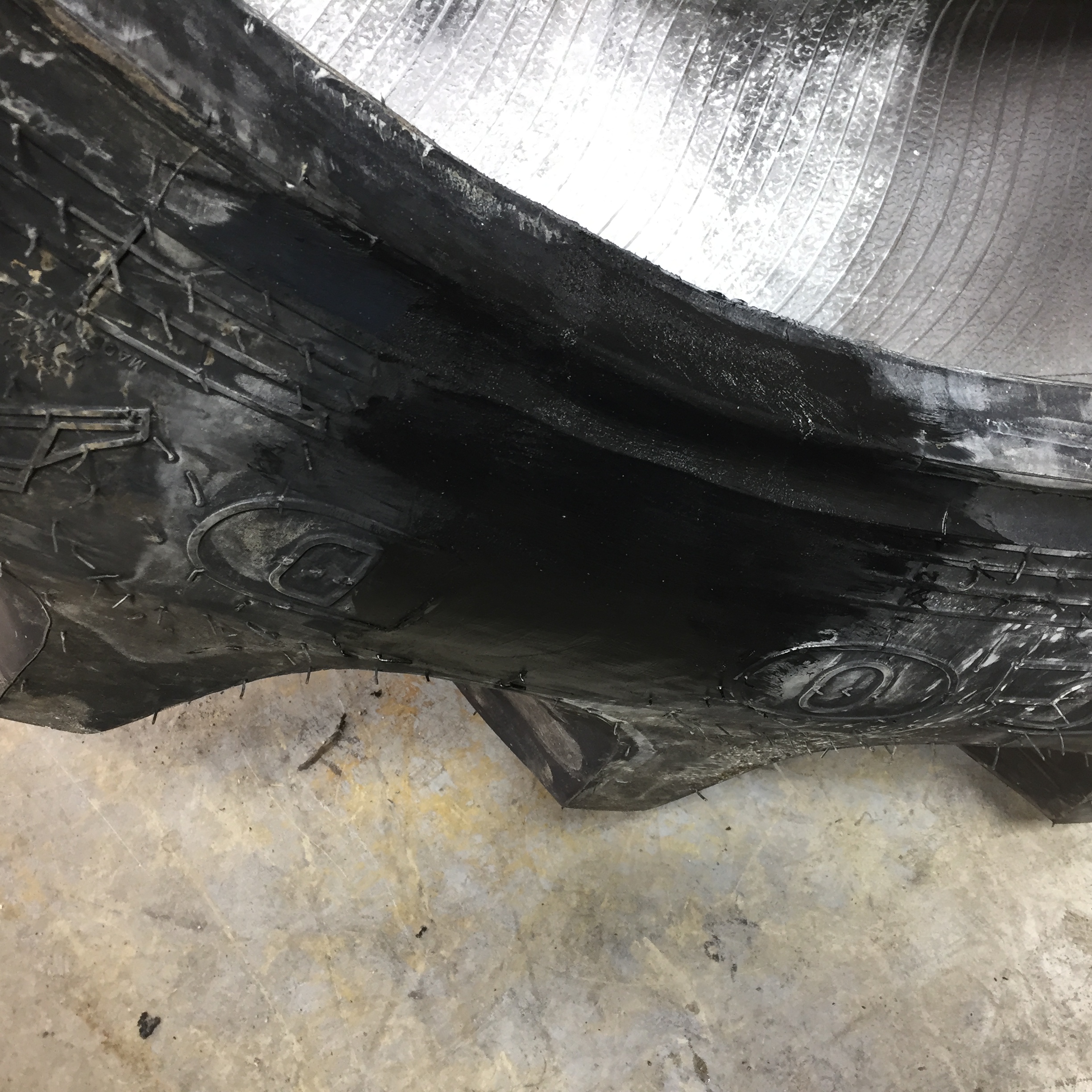 520/85R46 Goodyear Farm Special Sure Grip Radial TD8 R-2 Tire s002889