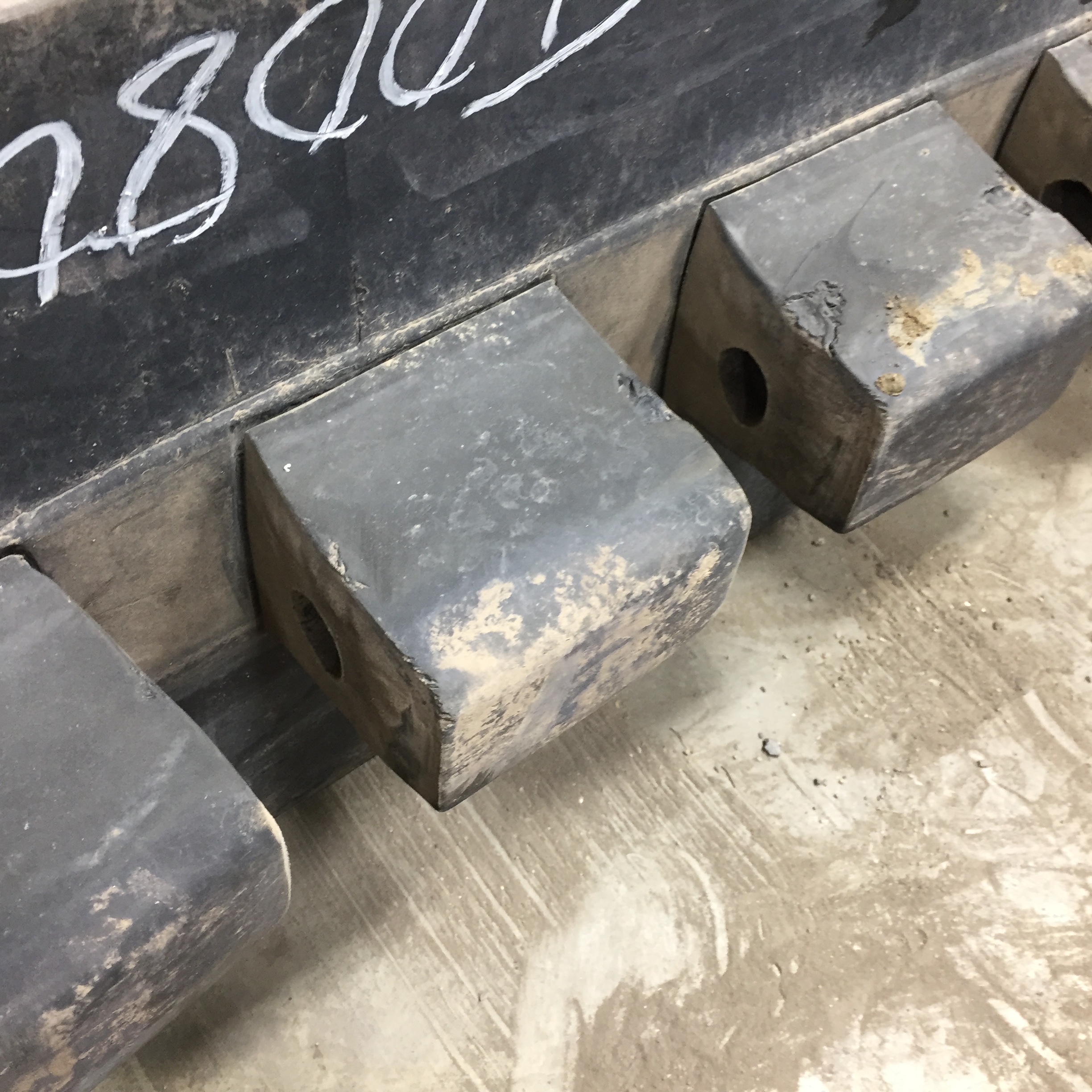 16'' Camoplast 5500 High Roading - Diagonal RH Track for John Deere 8RT T008033