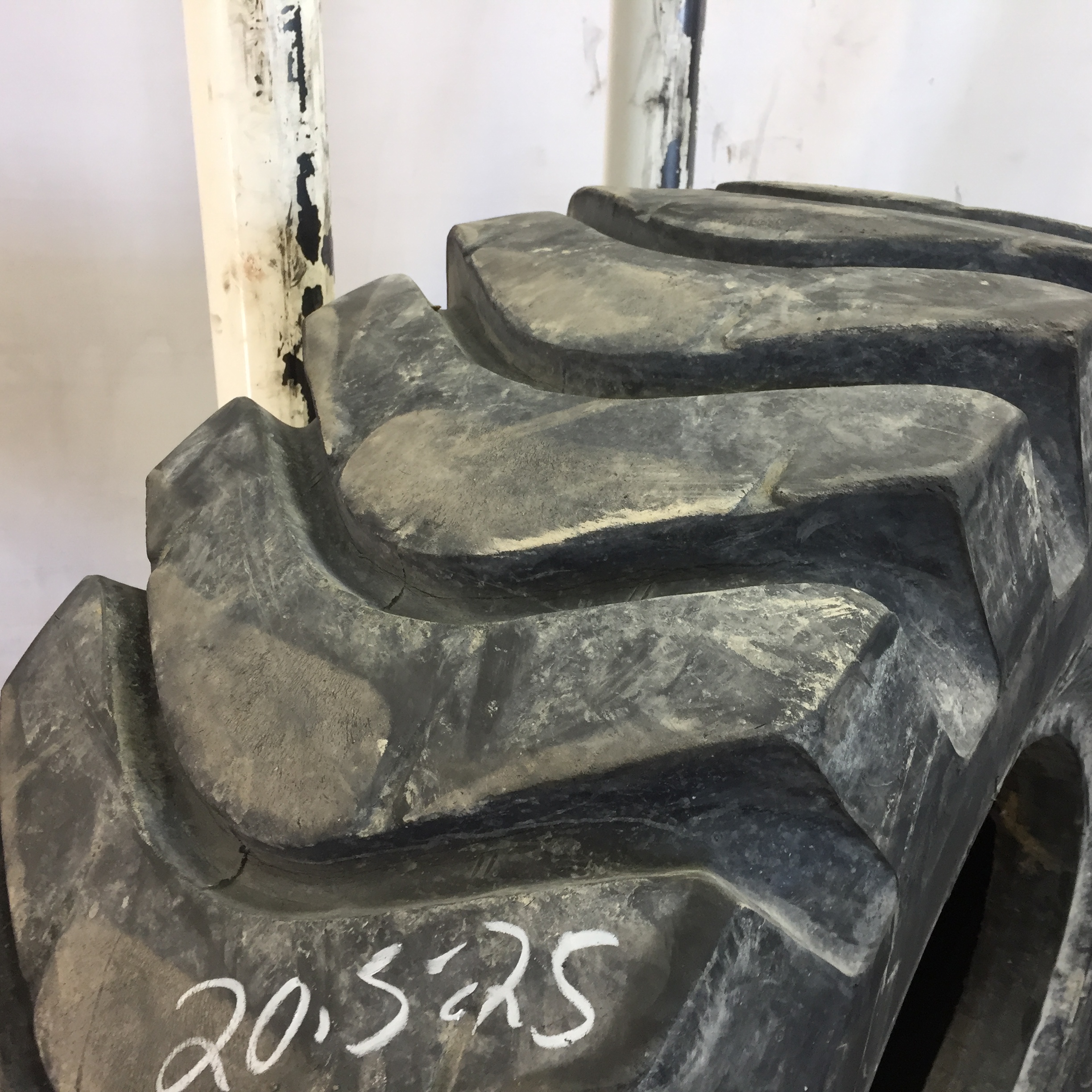 20.5/-25 Galaxy Primex Mega Rock E-3/L-3 Tire 007967