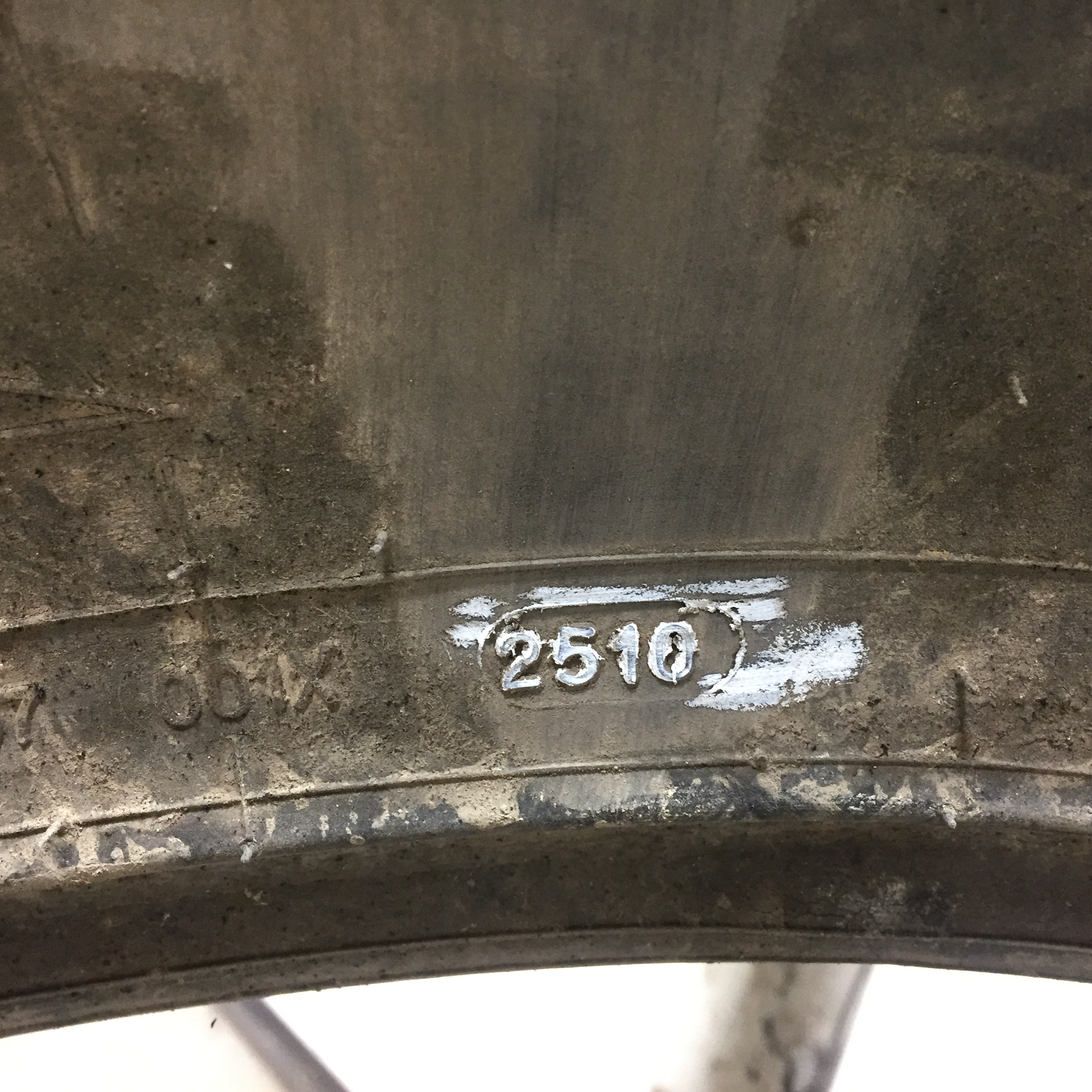 420/85R34 Michelin AgriBib R-1W Tire 007970
