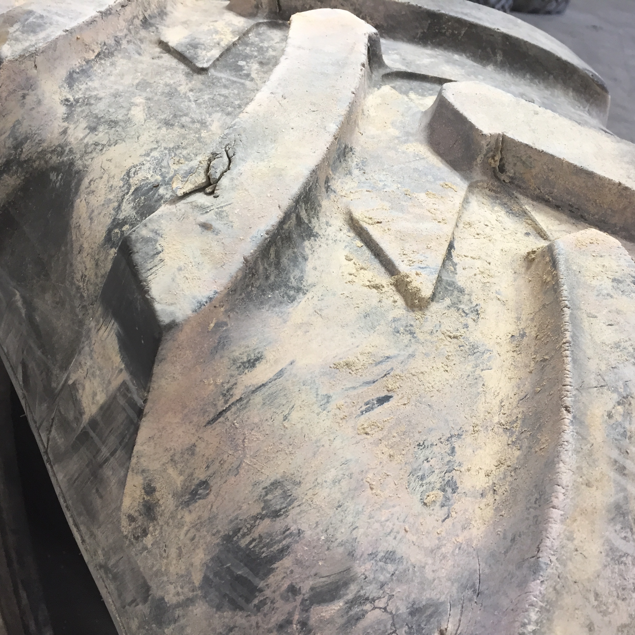 420/85R34 Michelin AgriBib R-1W Tire 007970