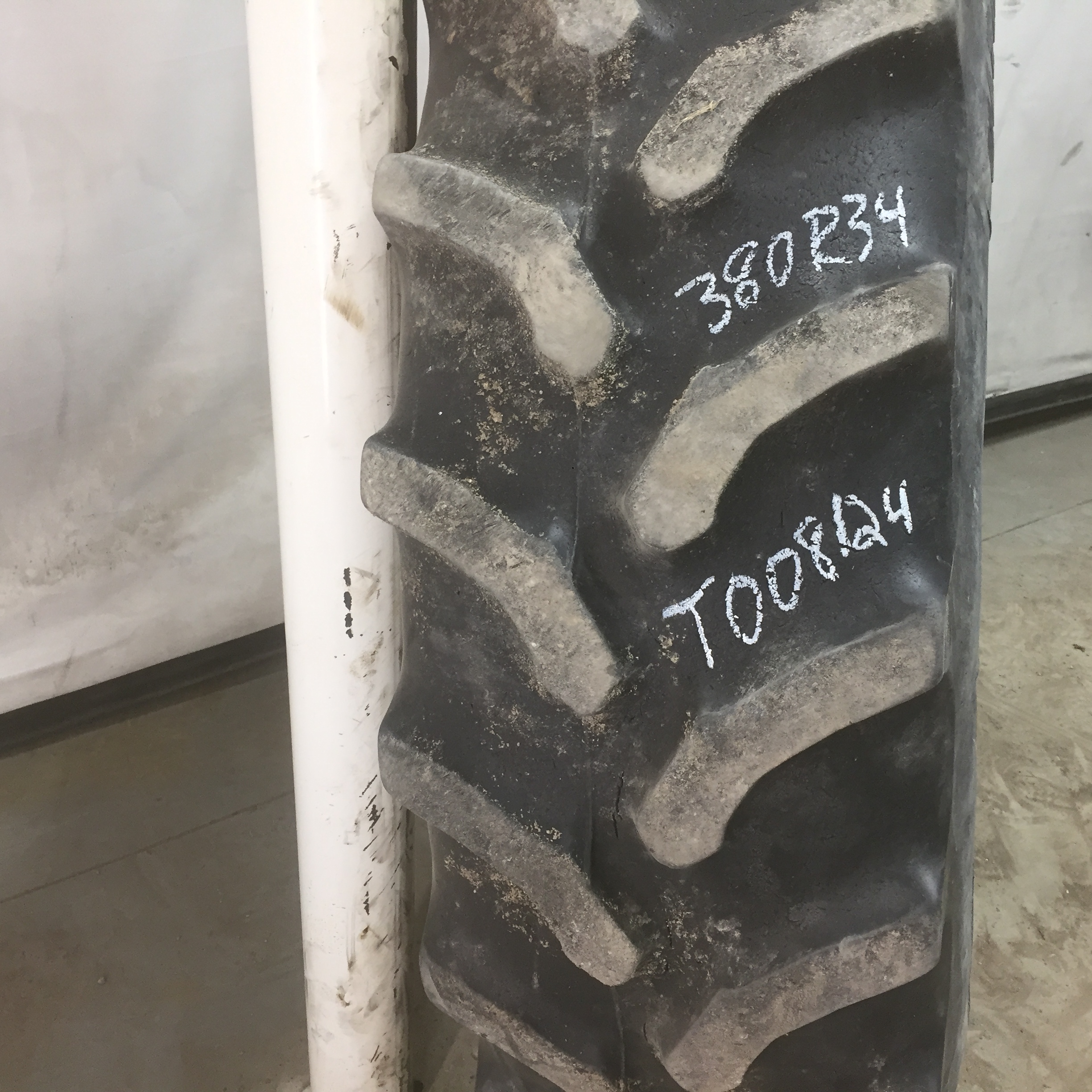 380/85R34 Goodyear Farm UltraTorque Radial R-1 Tire RT008124