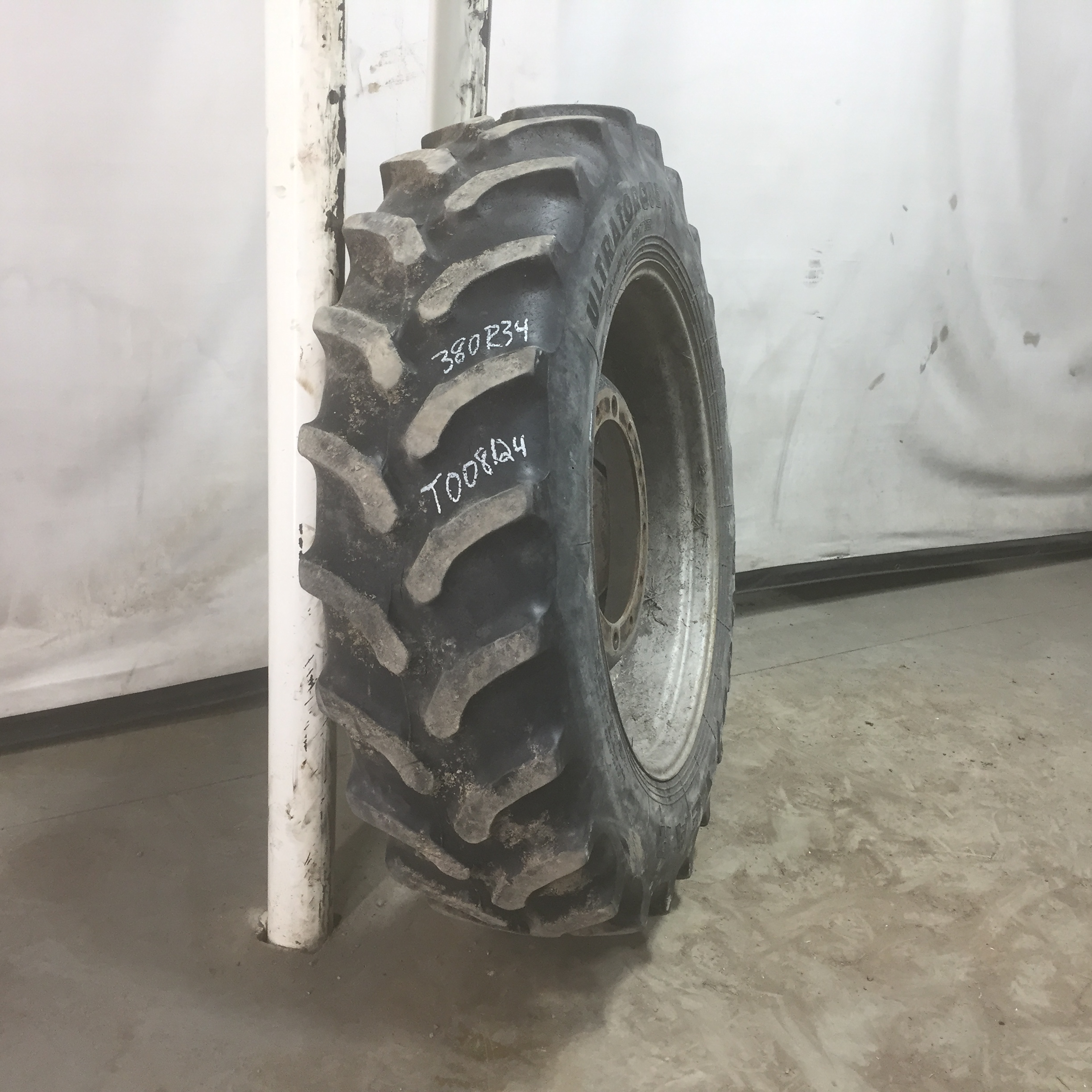 380/85R34 Goodyear Farm UltraTorque Radial R-1 Tire RT008124