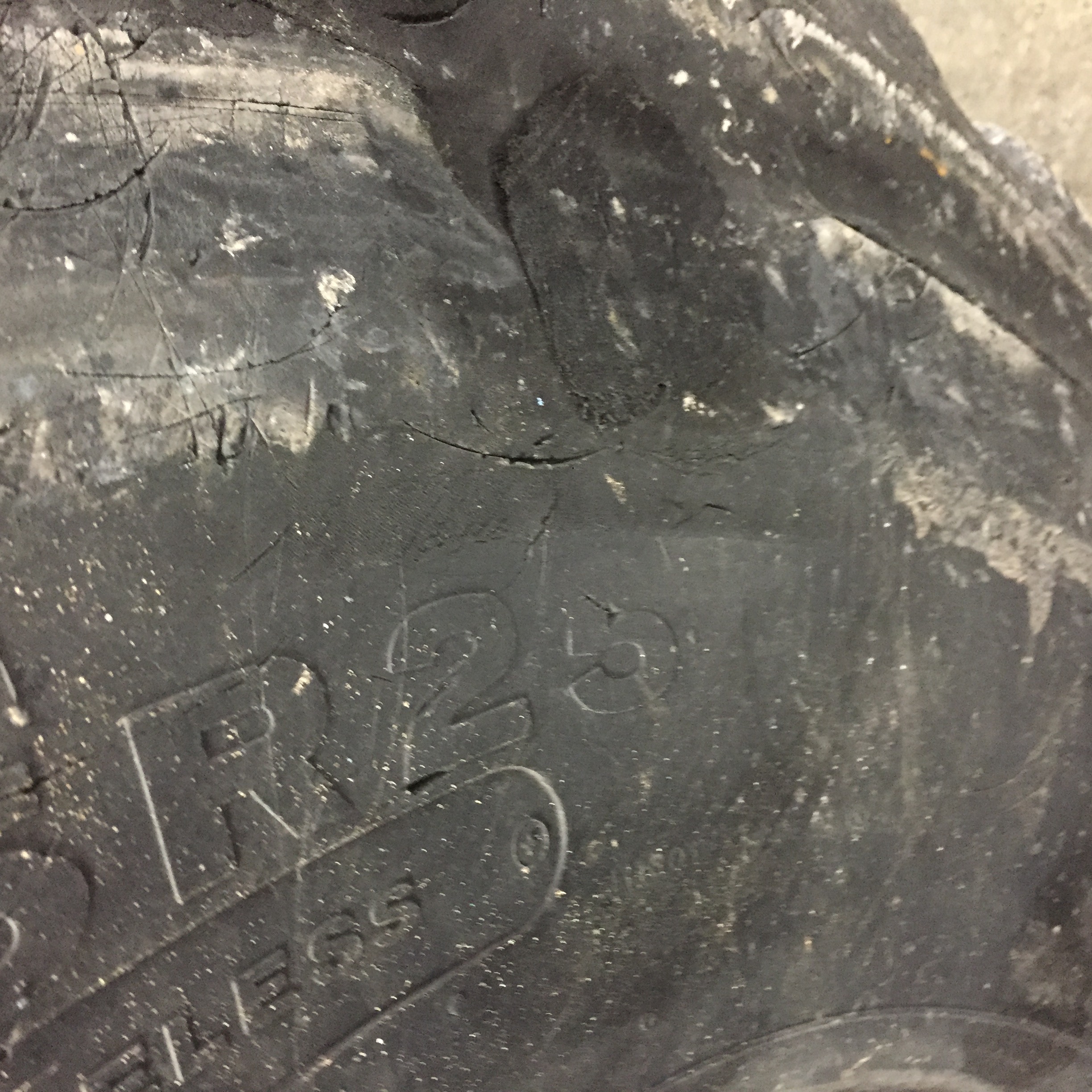 29.5/R25 Bridgestone VLT V-Steel L-Traction E-3/L-3 Tire T008138