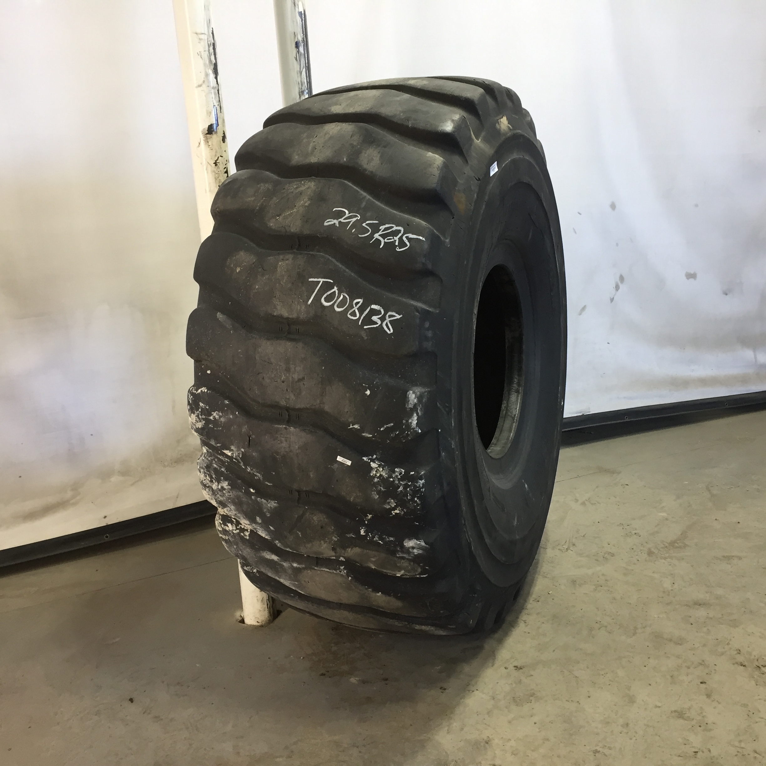 29.5/R25 Bridgestone VLT V-Steel L-Traction E-3/L-3 Tire T008138