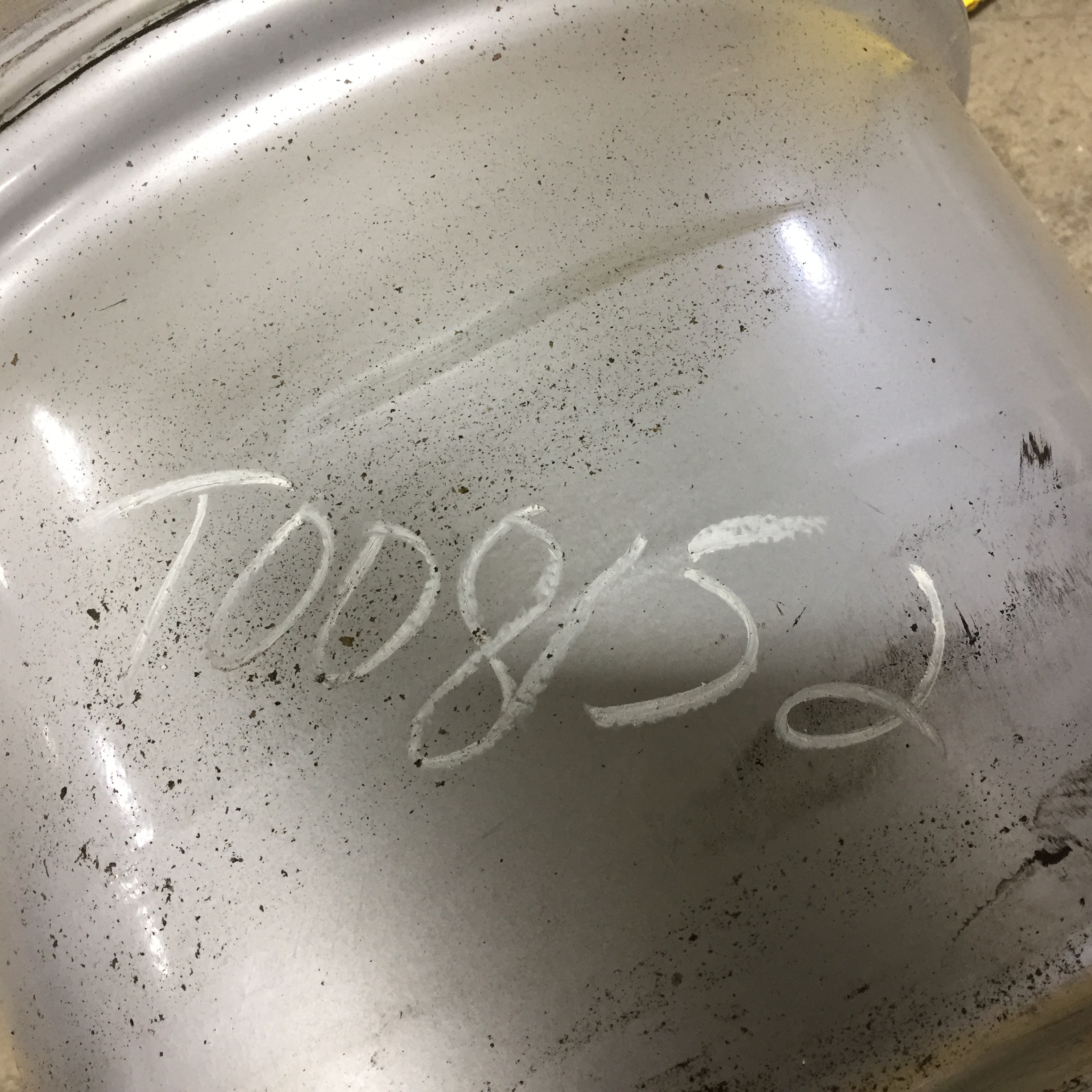 22.5''D x 16''W Hub Pilot Wheel T008152