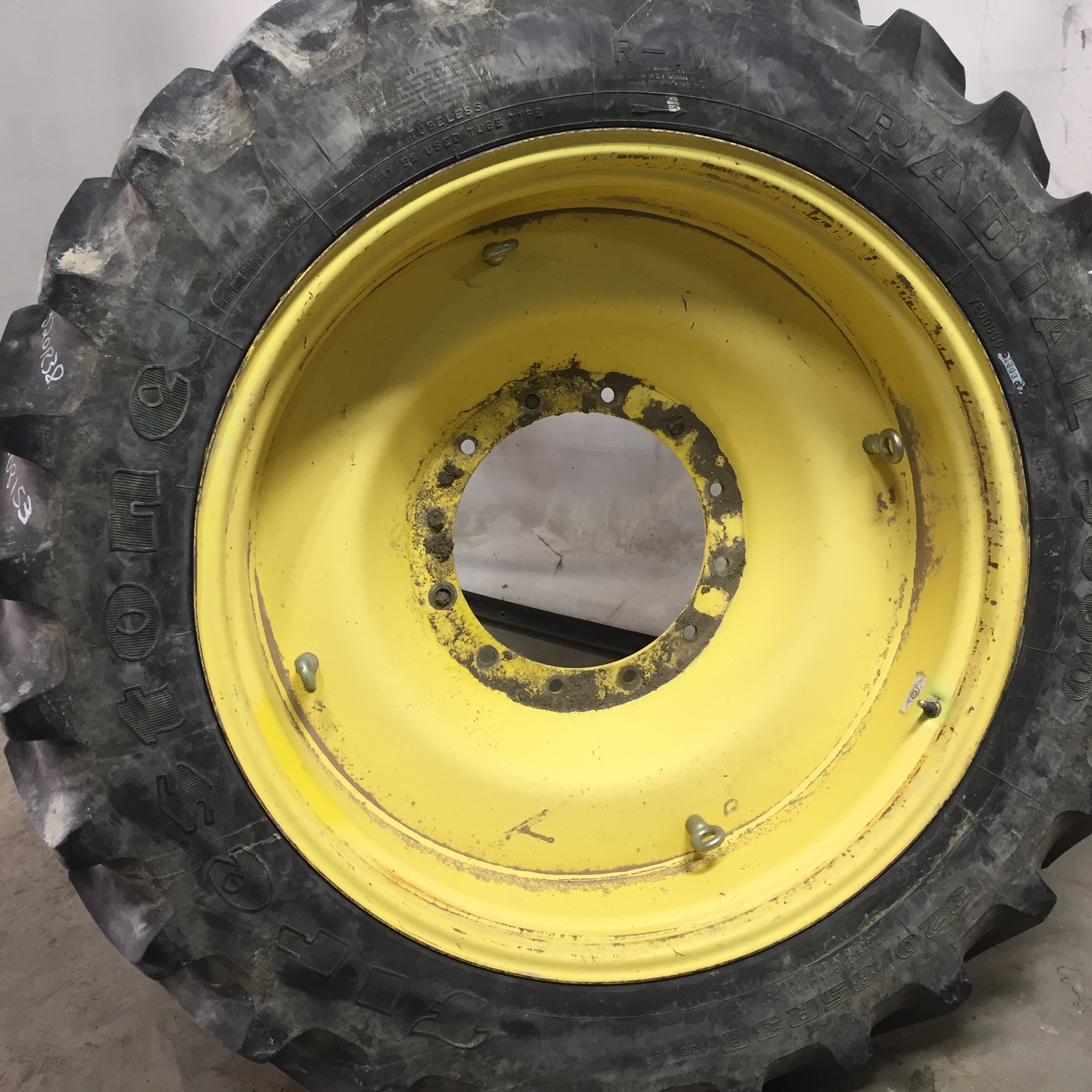 320/85R38 Firestone Radial 9000 R-1W Tire-Wheel Assembly T008153