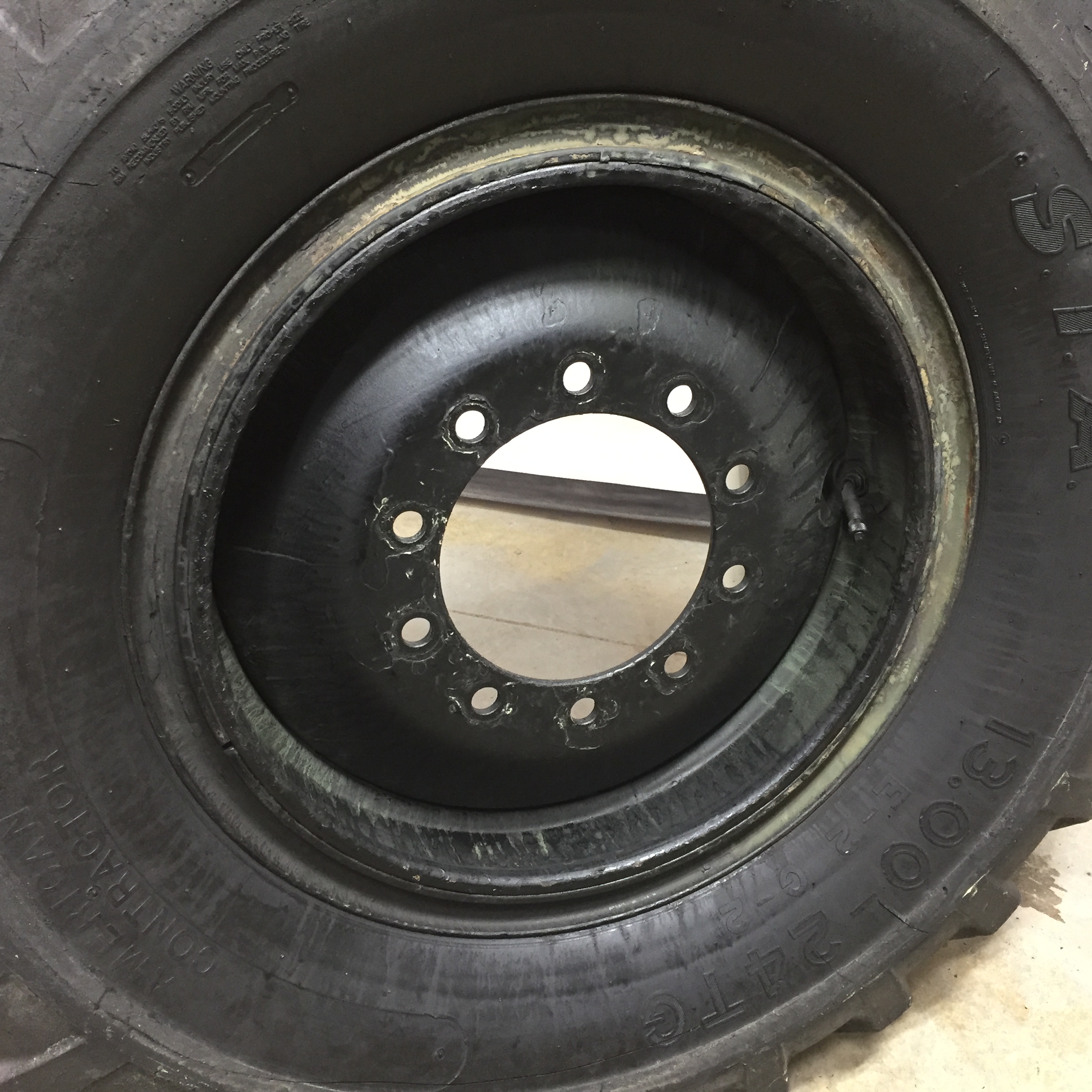 24''D x 9''W OTR Wheel/3-piece Wheel WS002925