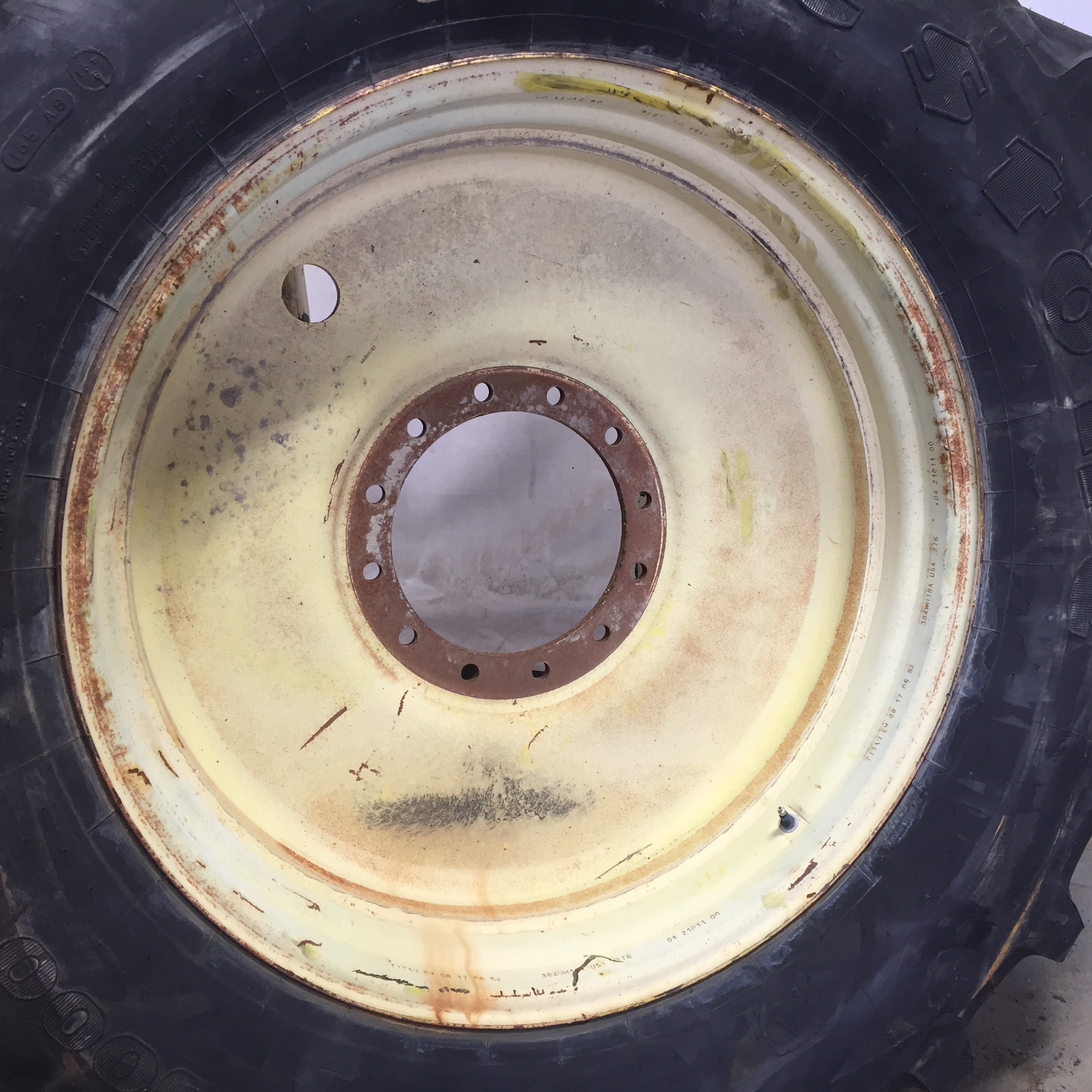 600/65R38 Firestone Radial 9000 R-1W Tire-Wheel Assembly S002929