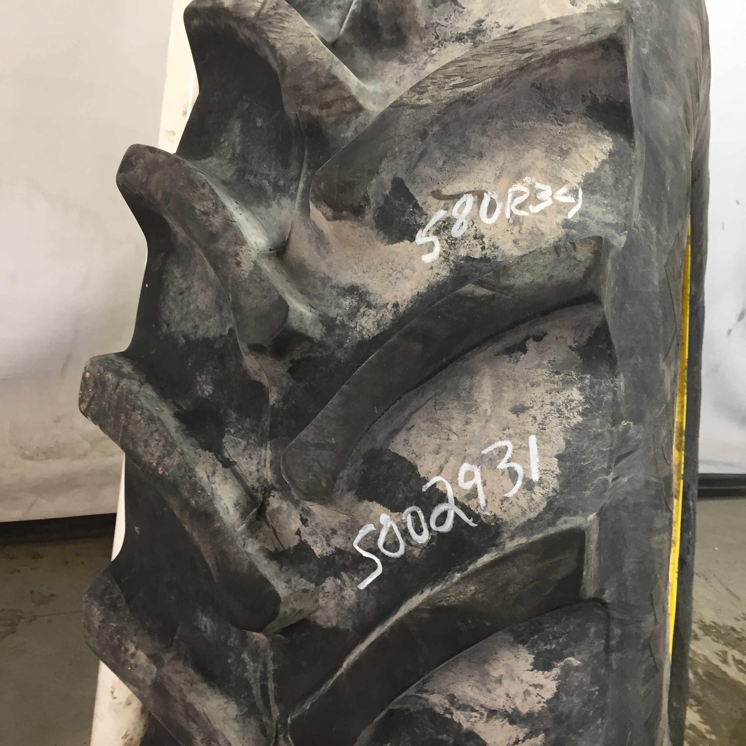 580/80R34 Firestone Radial All Traction DT R-1W Tire RS002931