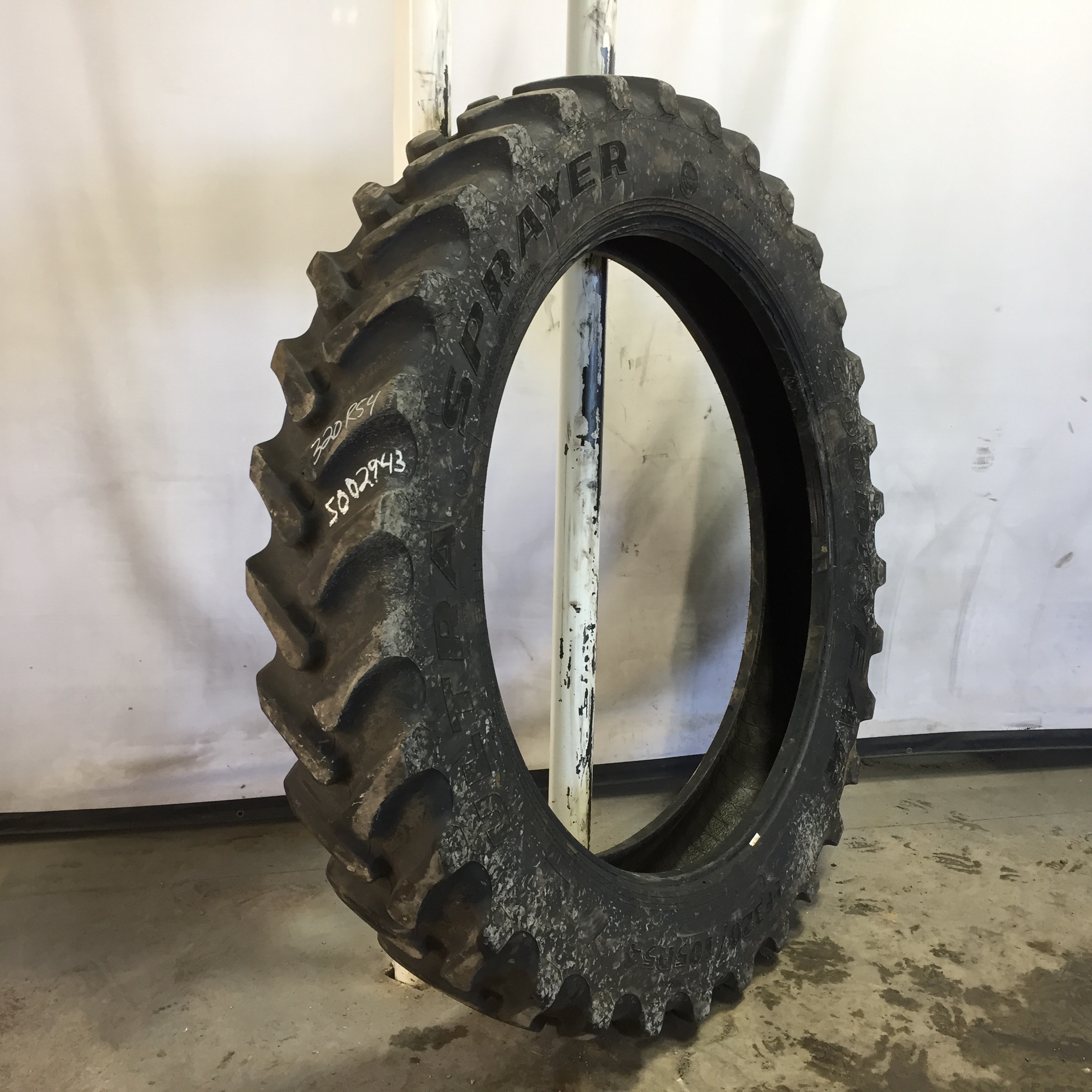 320/105R54 Goodyear Farm Ultra Sprayer R-1 Tire S002943