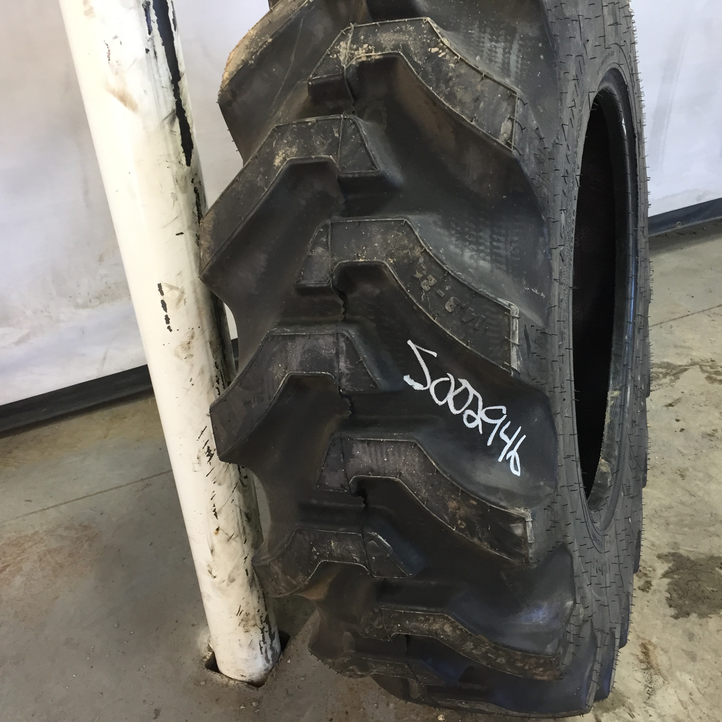 14.9/-24 Firestone All Traction Utility R-4 Tire S002946