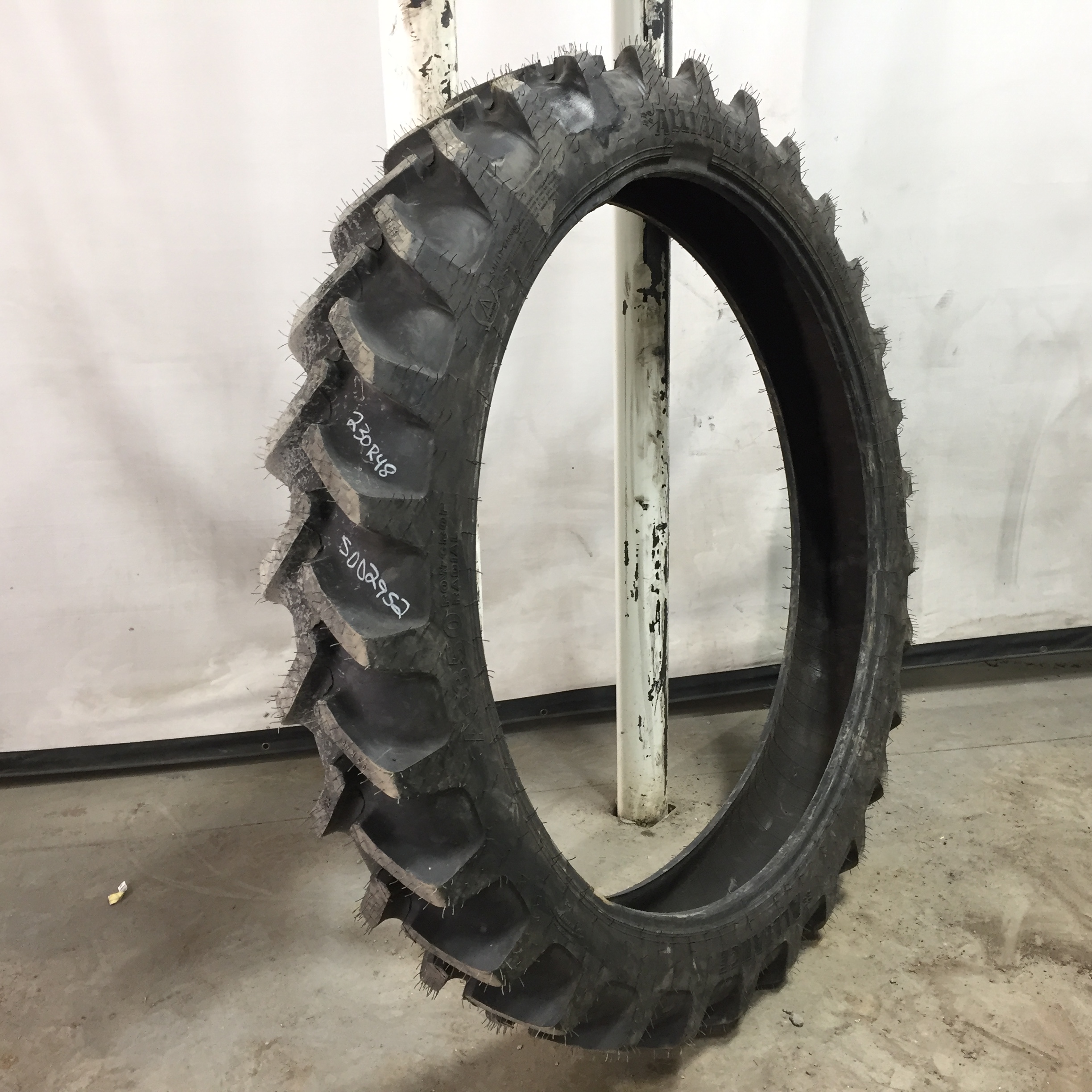 230/95R48 Alliance 350 Row Crop R-1 Tire S002952