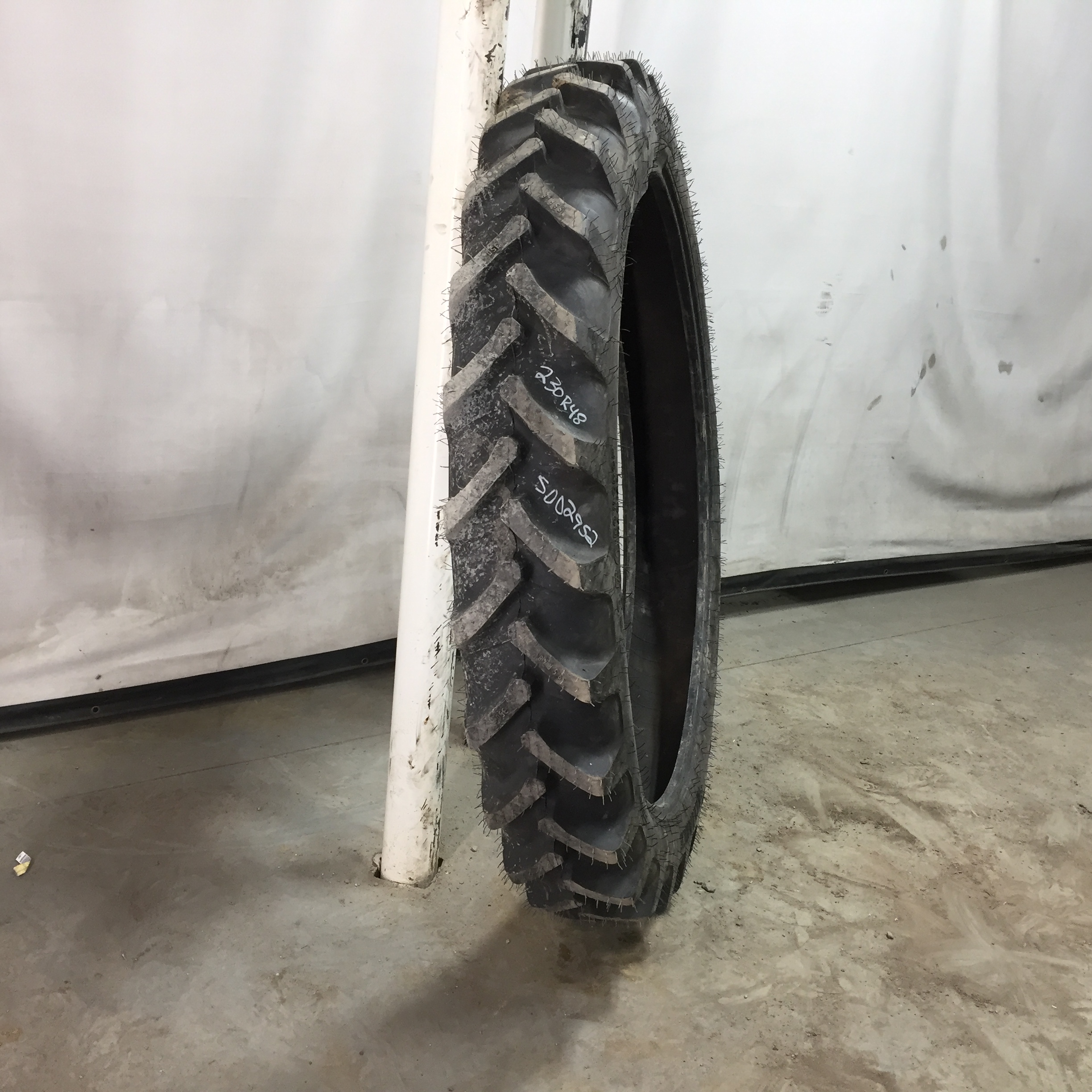 230/95R48 Alliance 350 Row Crop R-1 Tire S002952