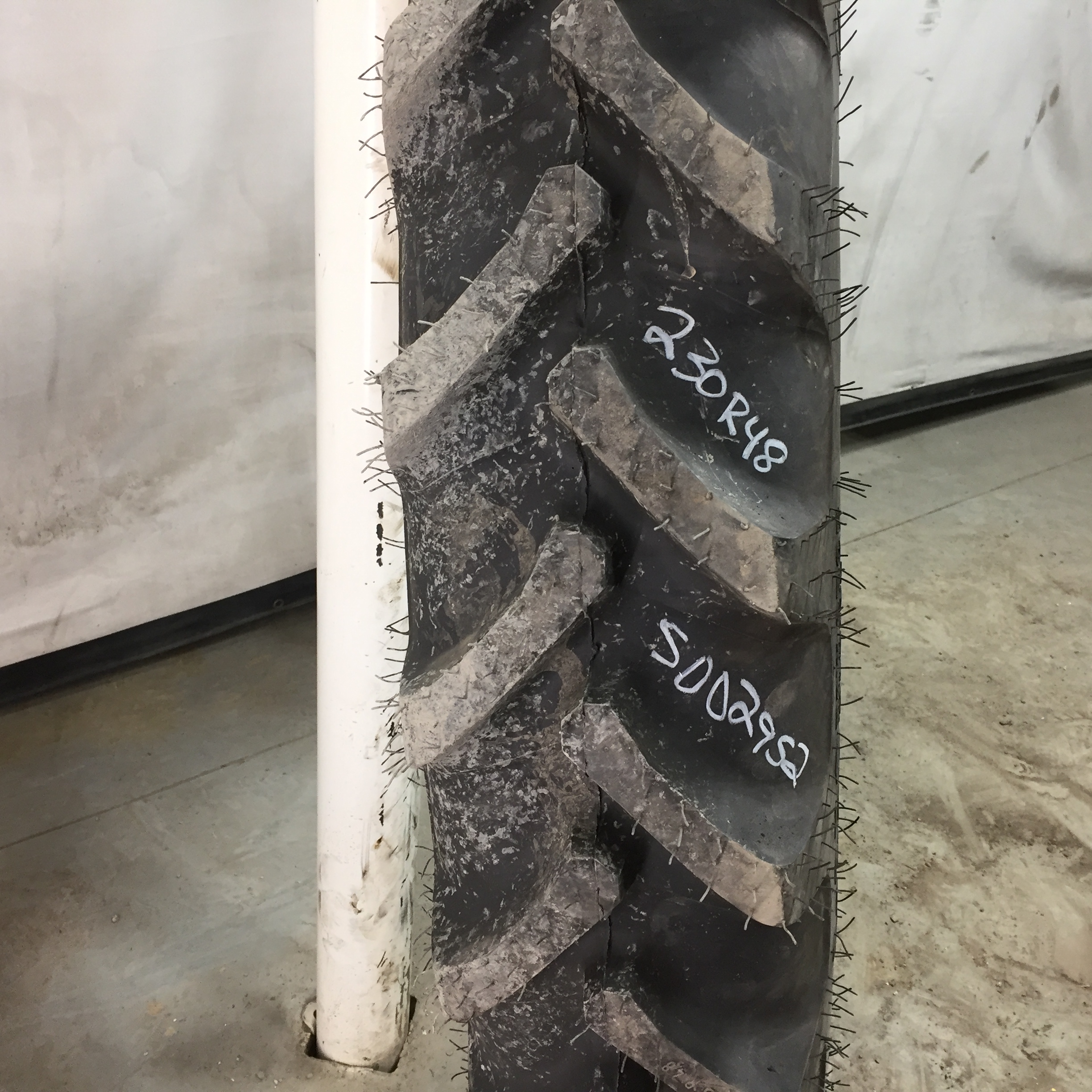 230/95R48 Alliance 350 Row Crop R-1 Tire S002952