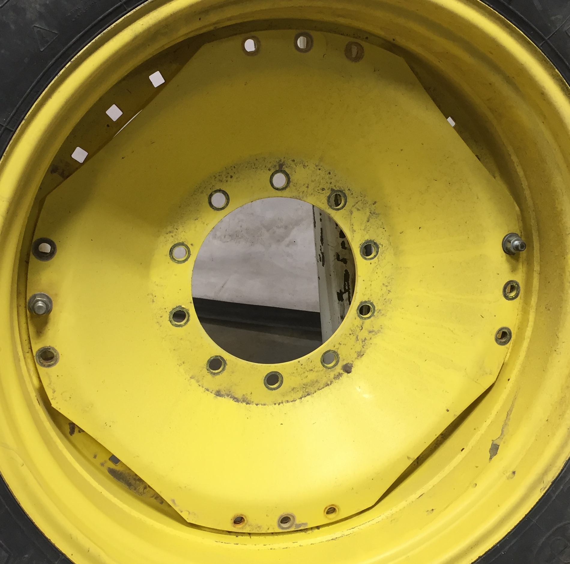 Waffle Wheel (Groups of 3 bolts) WT008157