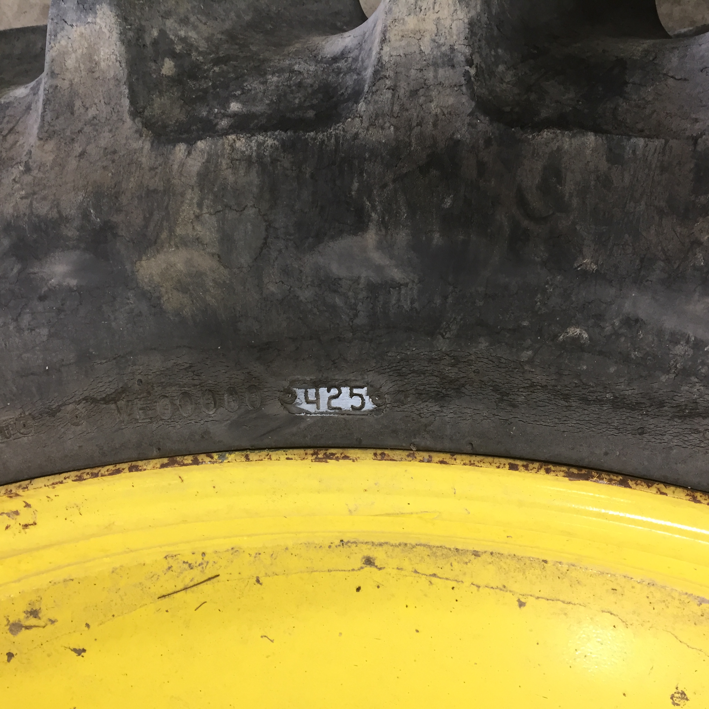 320/90R54 Firestone Radial All Traction DT R-1W Tire RT008159