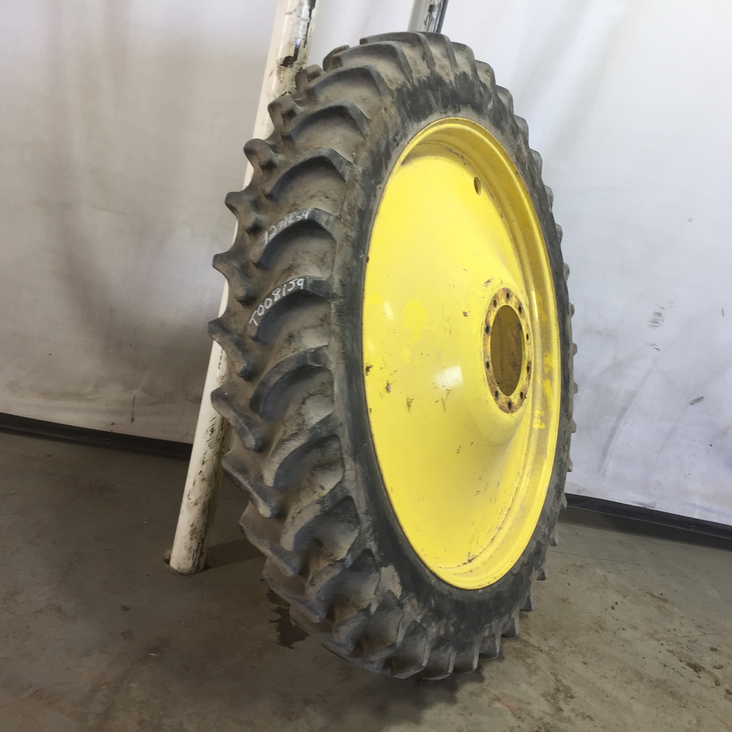 320/90R54 Firestone Radial All Traction DT R-1W Tire RT008159