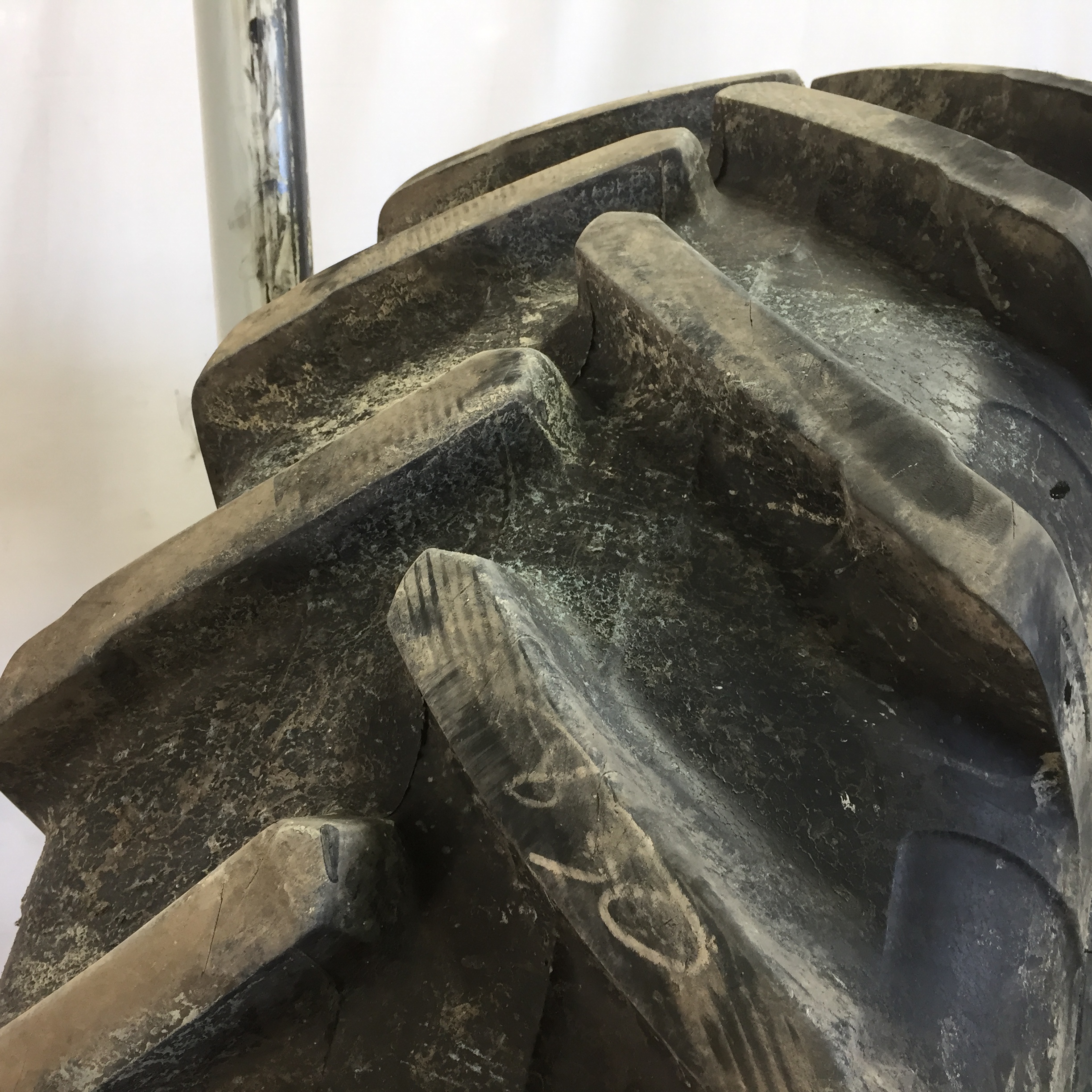 520/85R42 Michelin AgriBib 2 R-1W Tire T008143