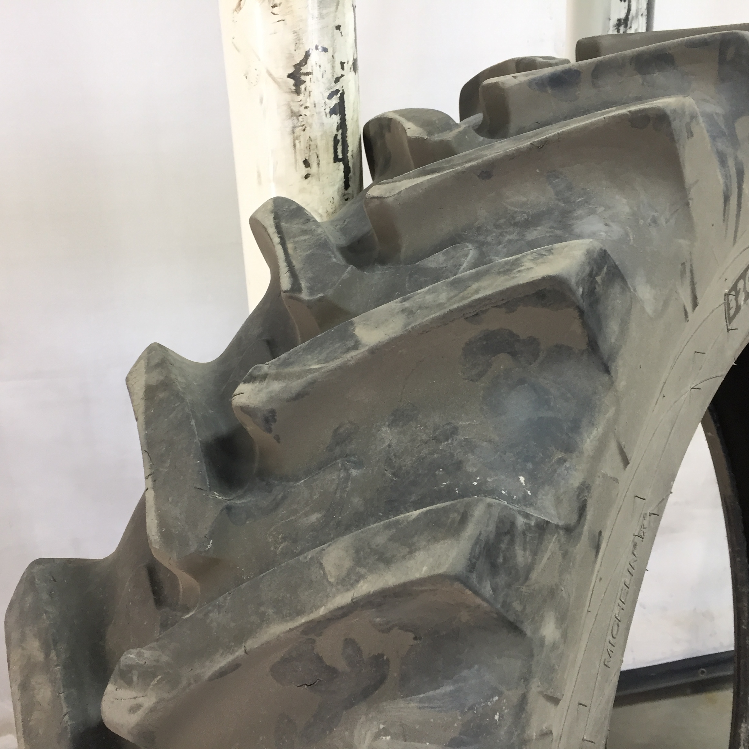 320/90R42 Michelin AgriBib Row Crop R-1W Tire 007977