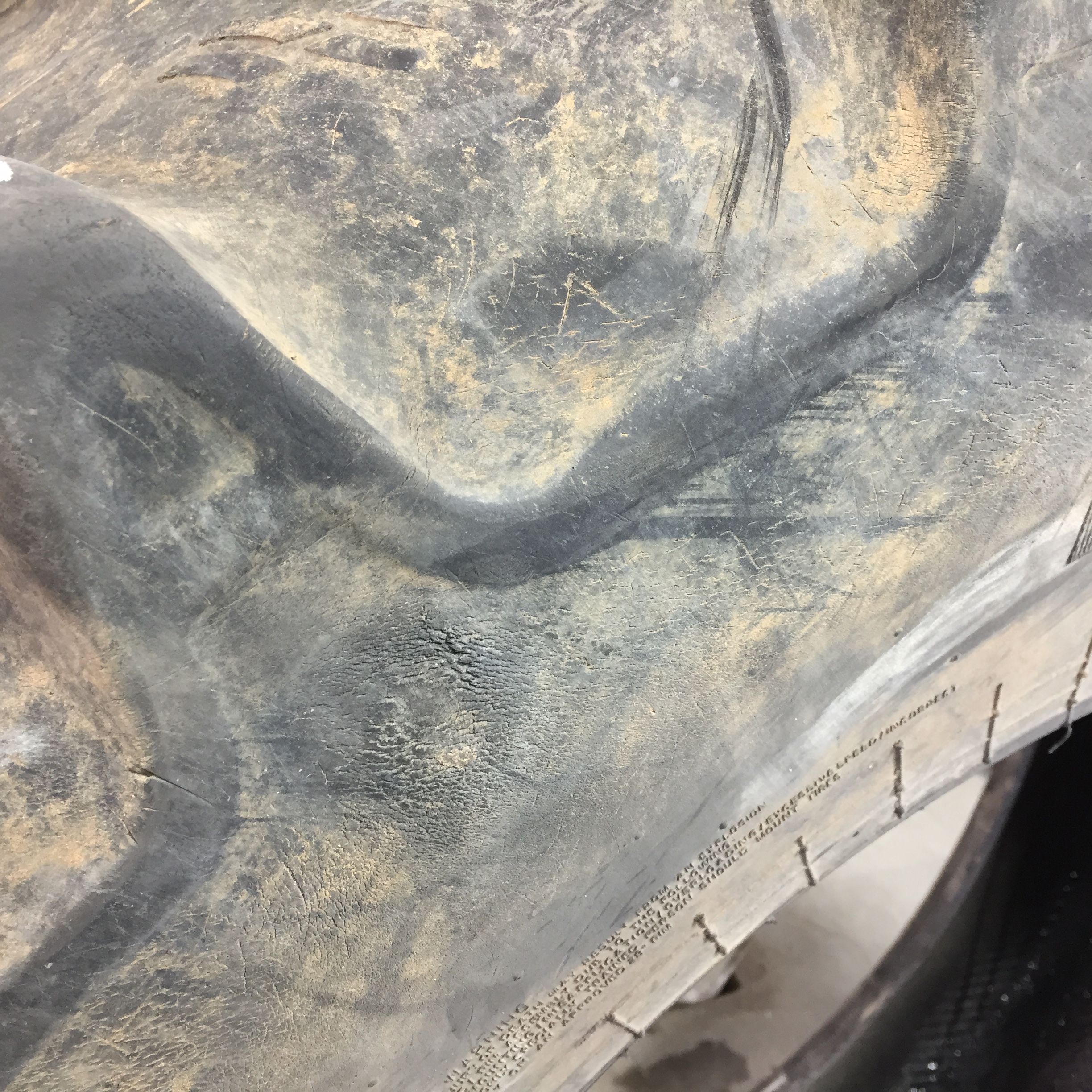 380/85R28 Alliance 846 Farm Pro II 85 Series R-1W Tire 00780